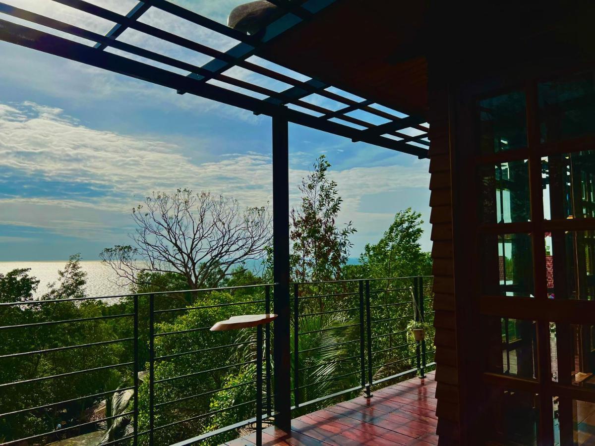 Ong Vinh House - Living Among Nature ! * Phu Quoc