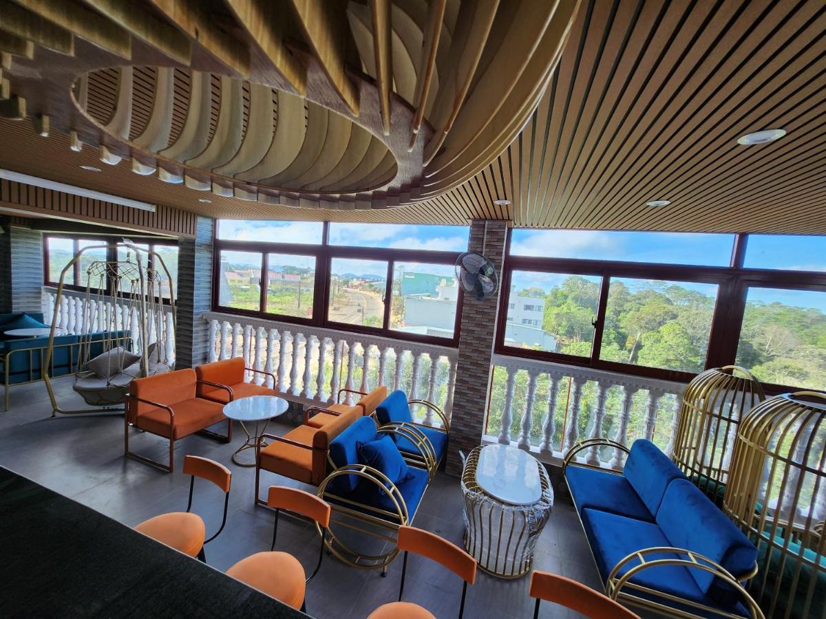 Tan Coffee Rooftop Hotel