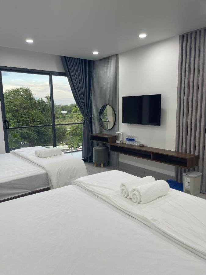 Lagi Beach Hotel *