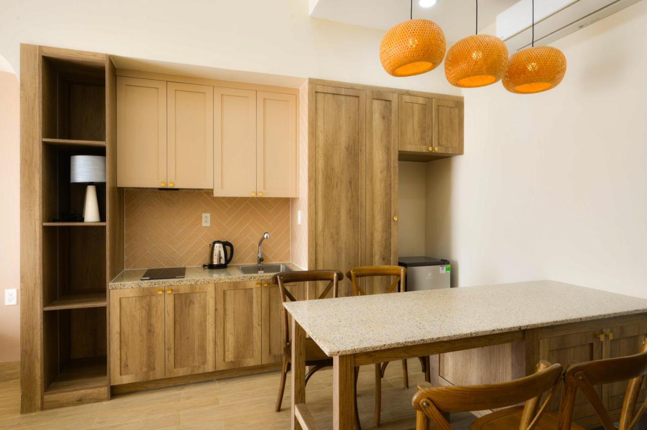 Hotel Aurora & Cafe 4*