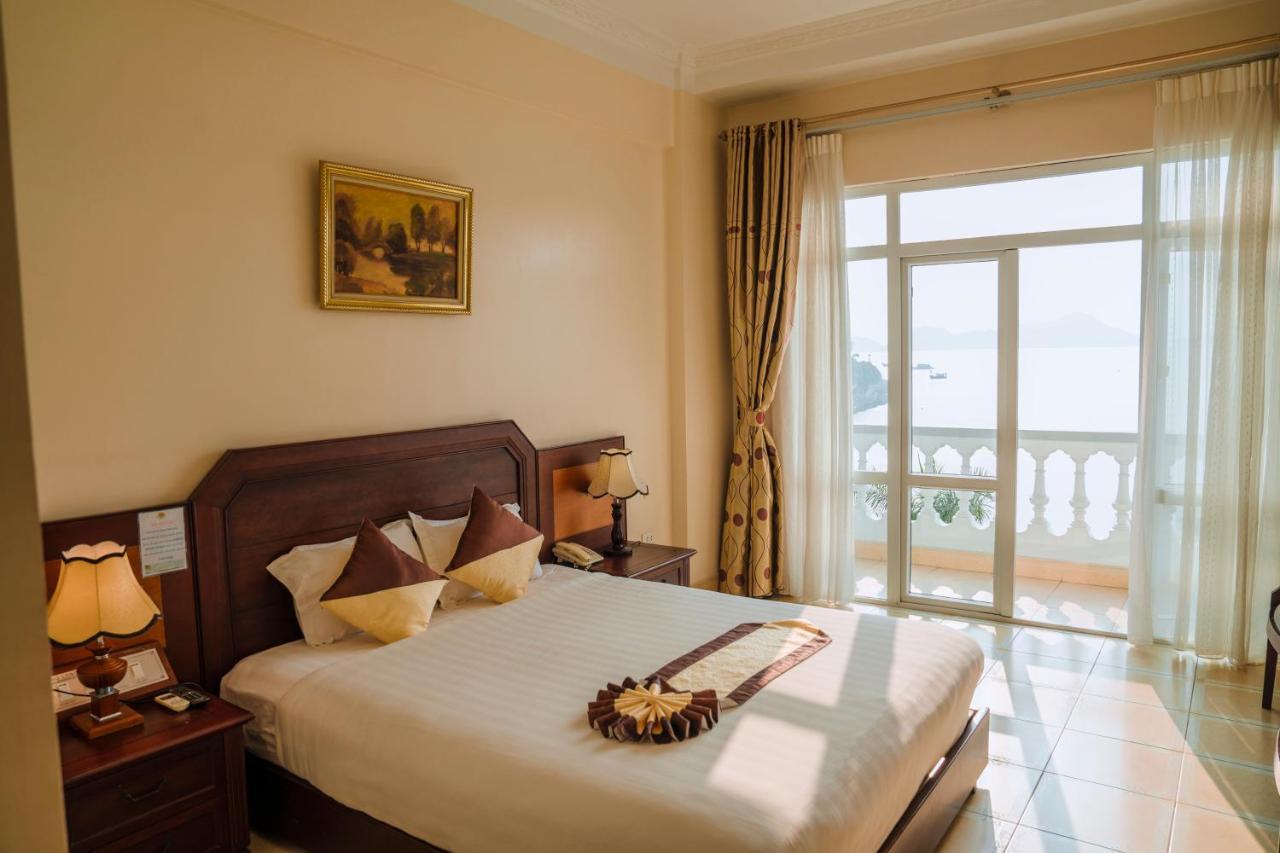 Hung Long Harbour 3*