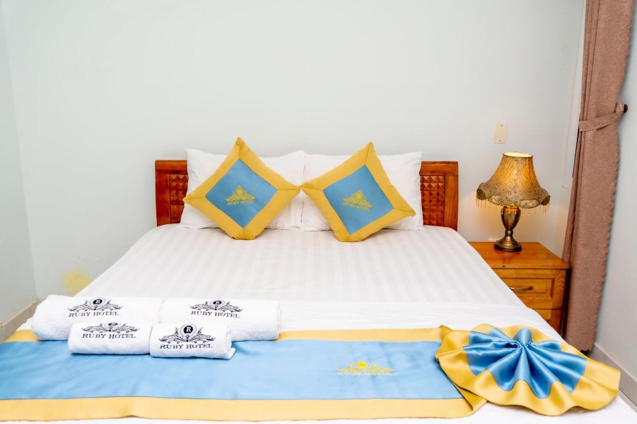 Tnh Khách sạn *