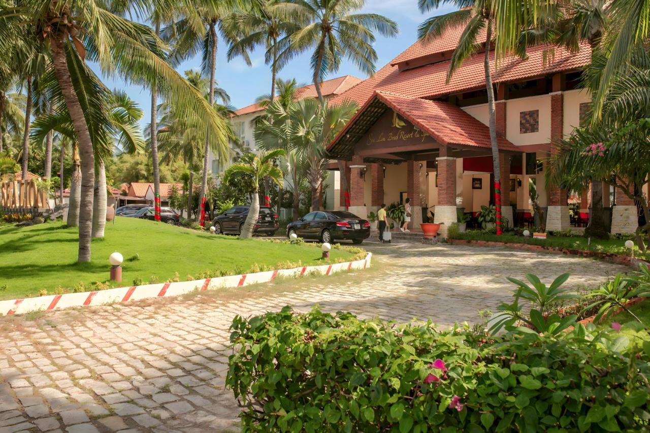 Sea Lion Resort 4*