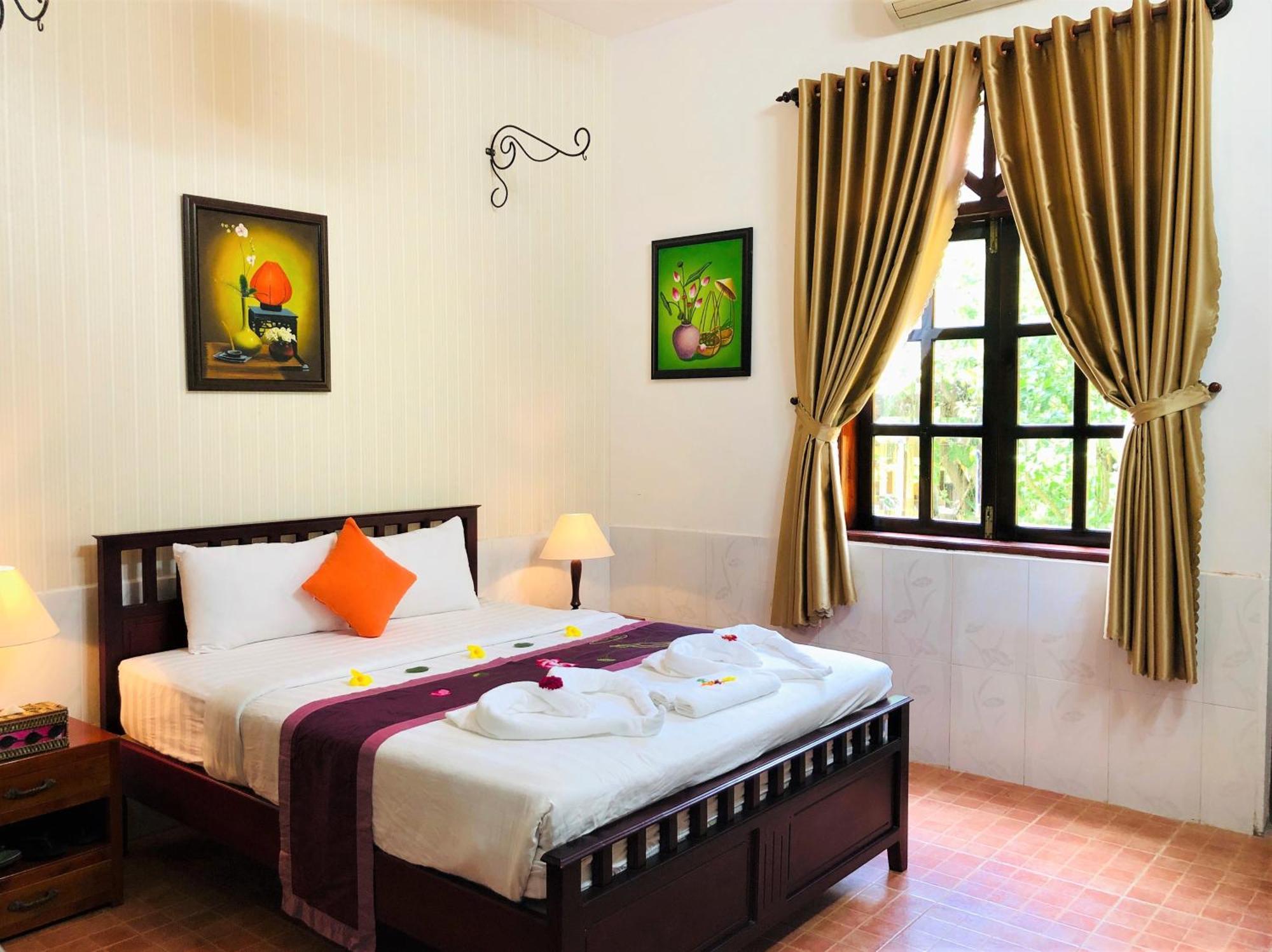 Mango Riverside Bed & Breakfast 4*