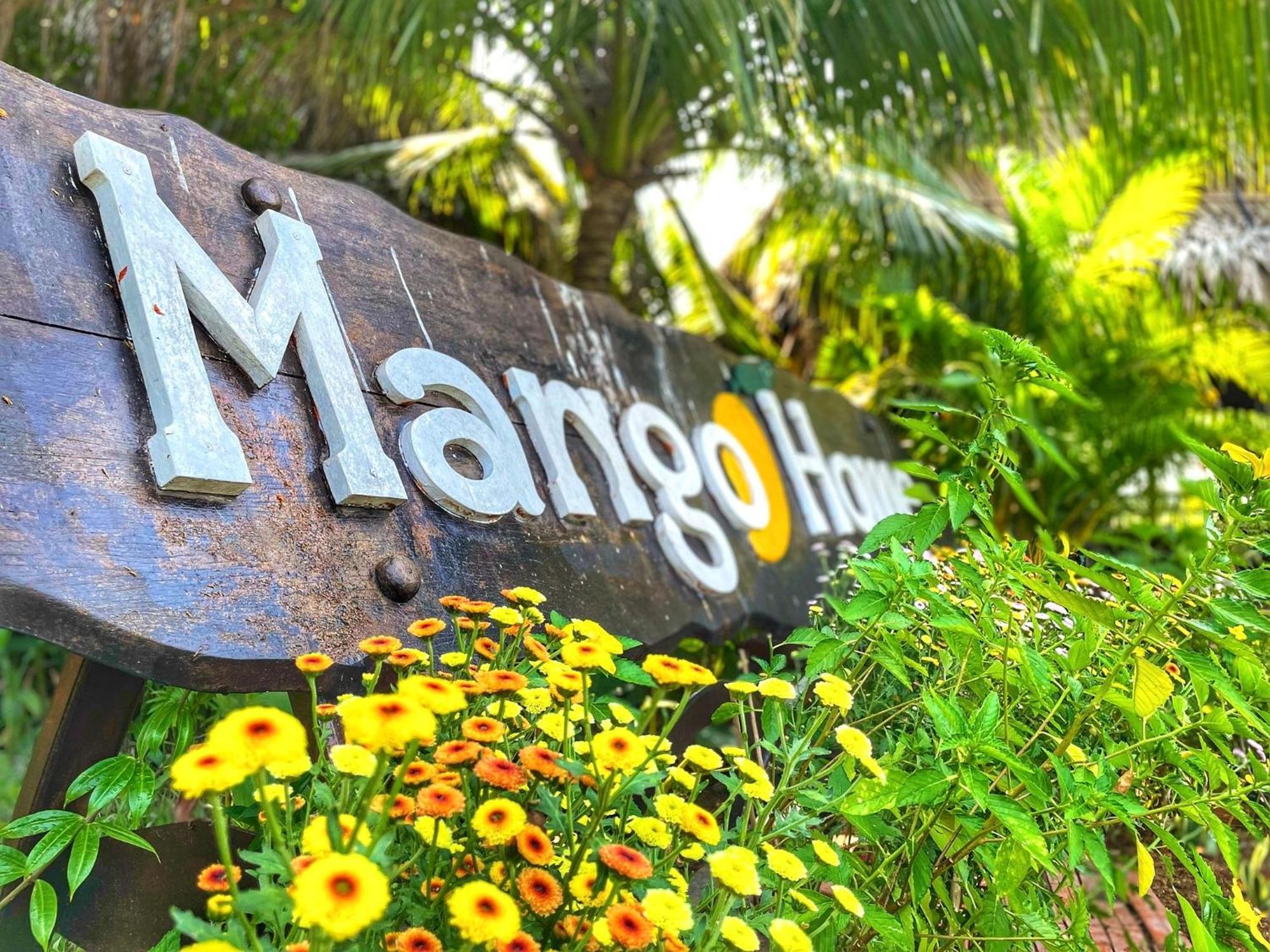 Mango Riverside Bed & Breakfast