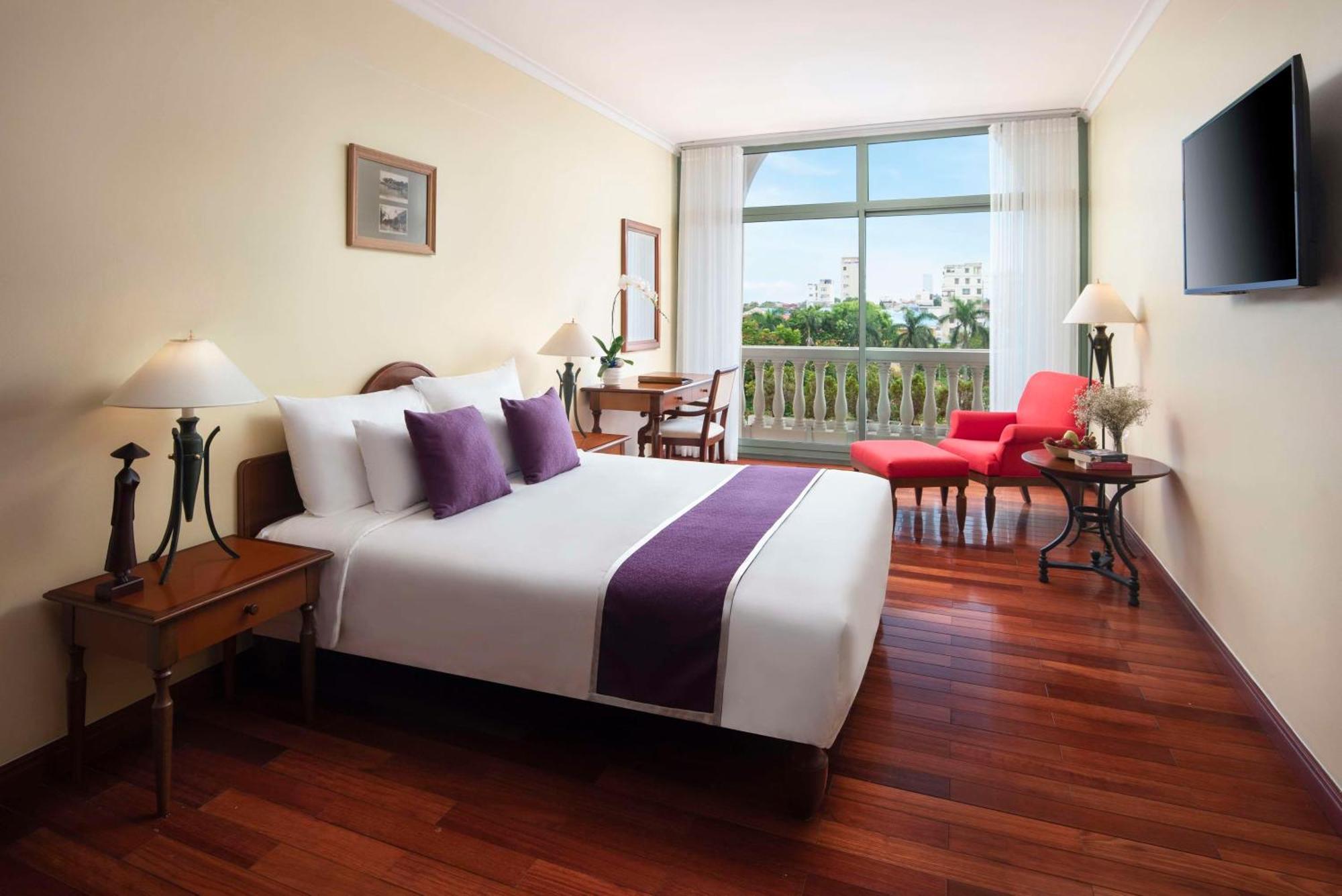 Avani Phong Harbour View Hotel