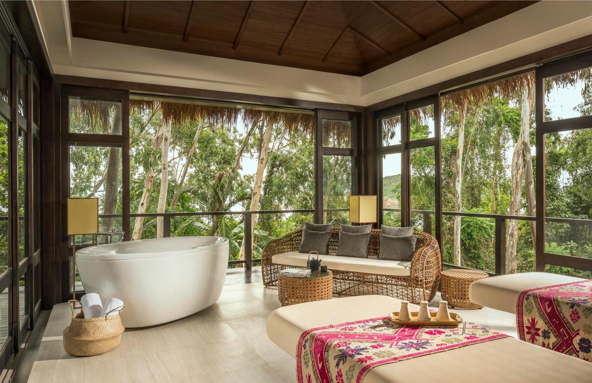 Avani Resort 5*