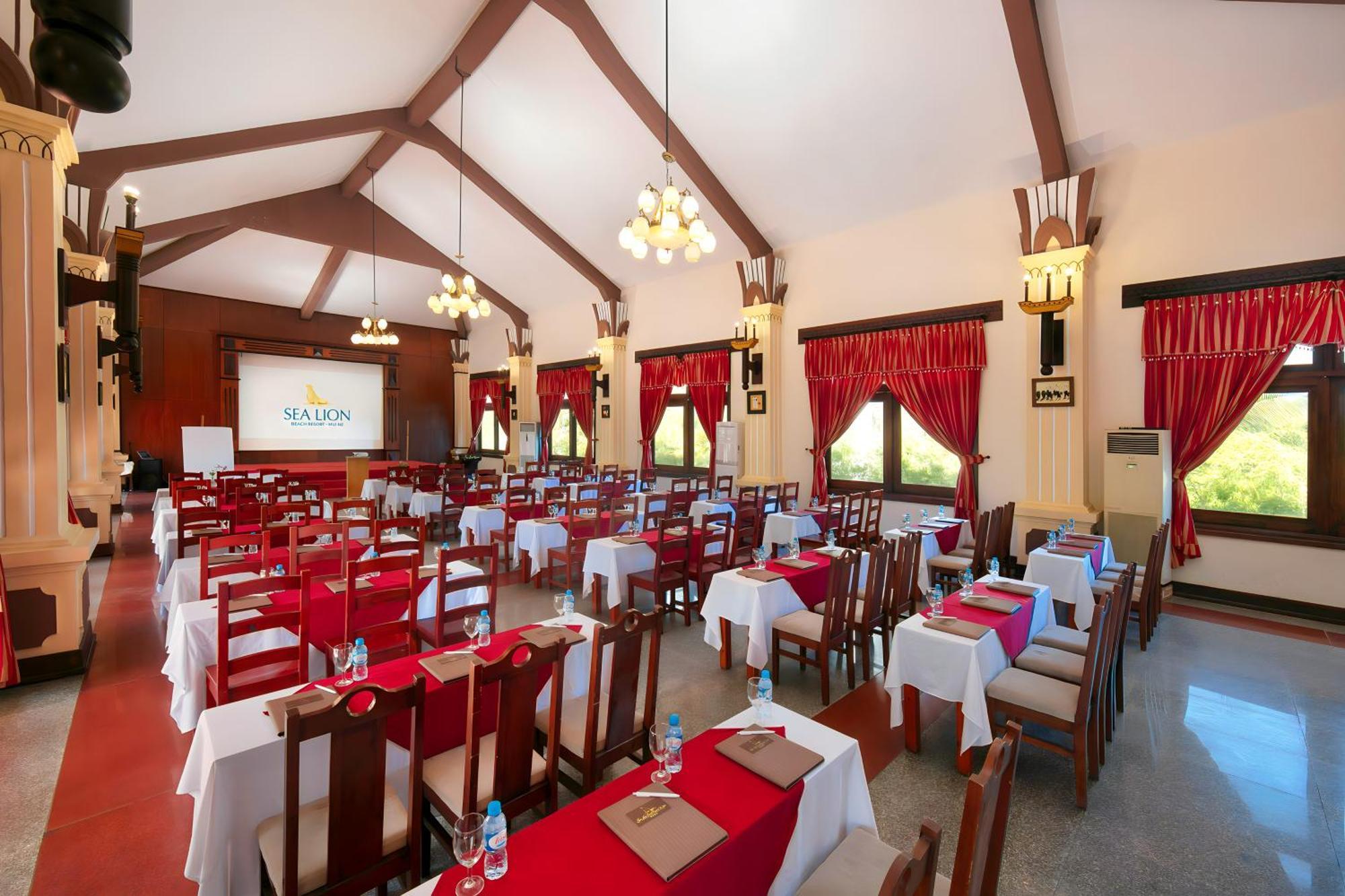 Sea Lion Resort 4*