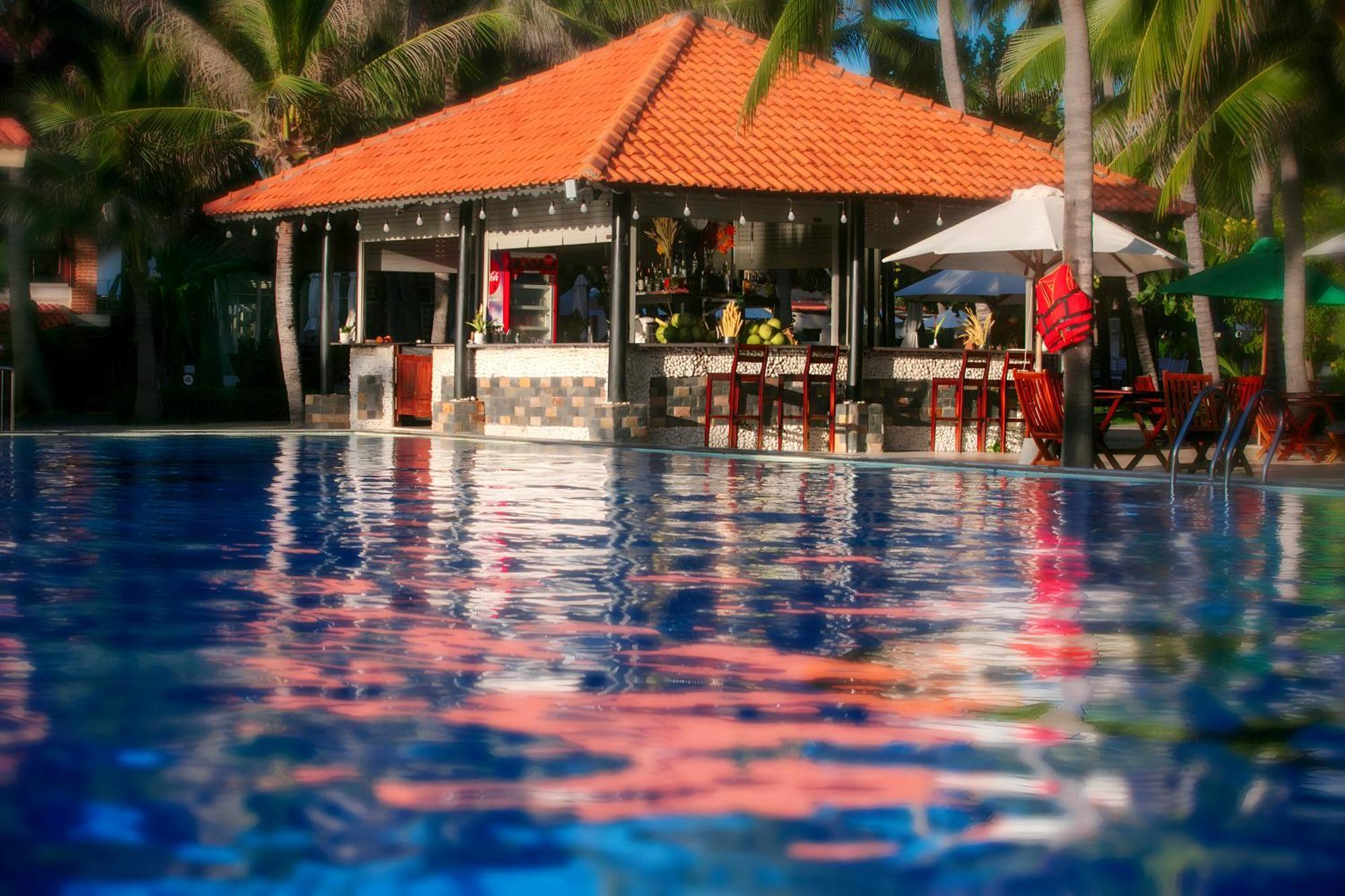 Sea Lion Resort 4*