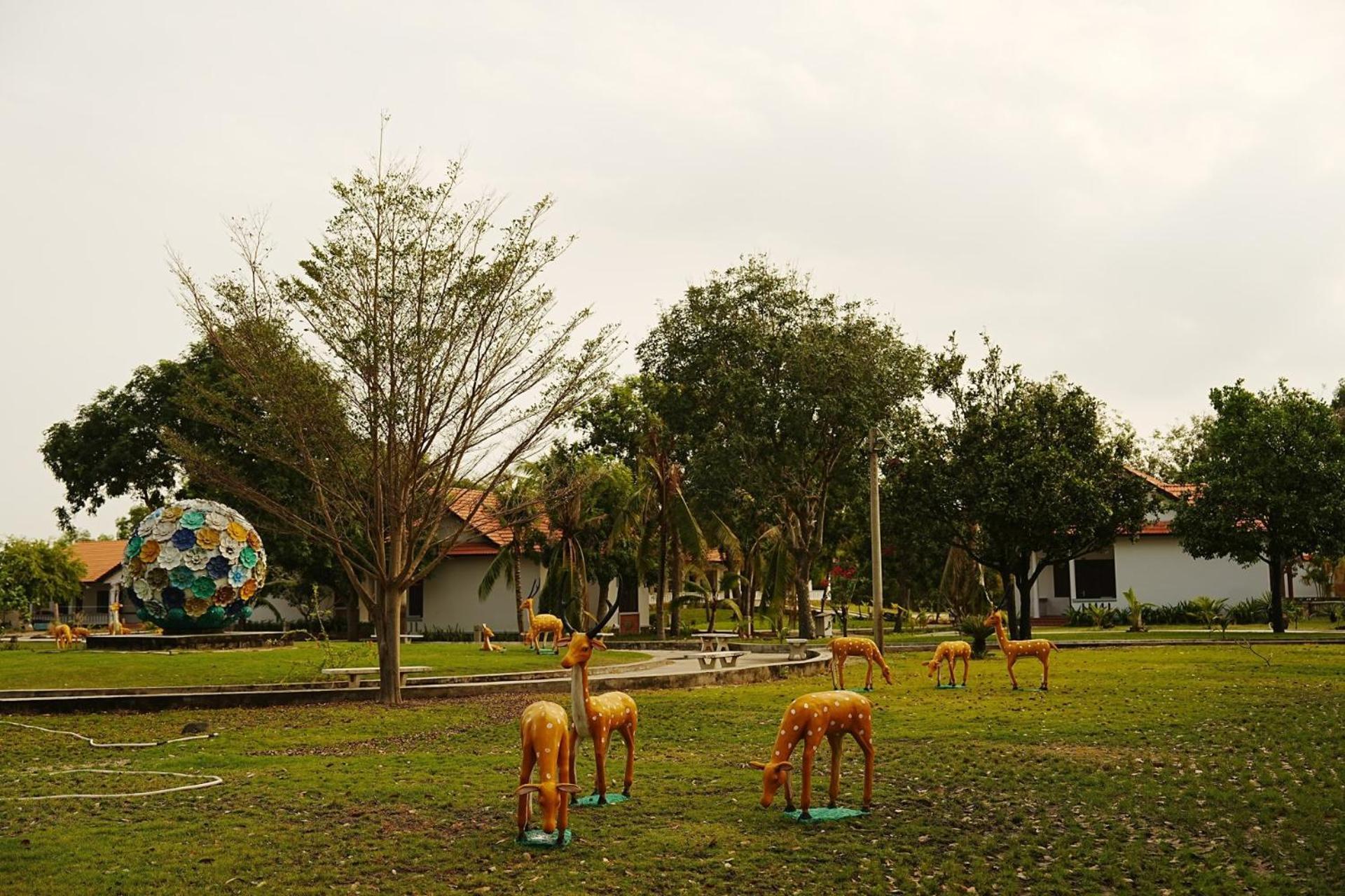 Dat Lanh Beach Resort Hotel La Gi