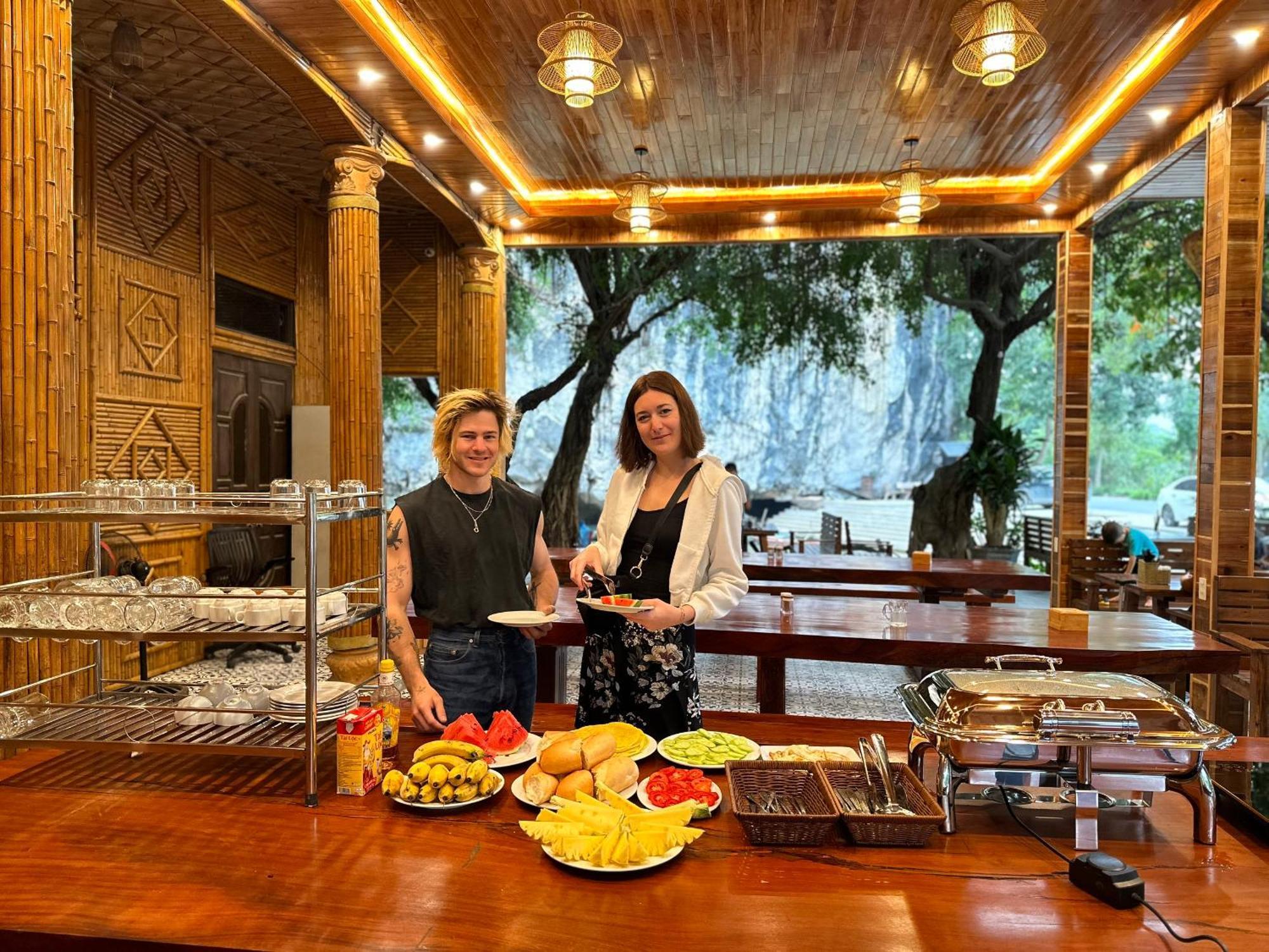 Tam Coc Rocky Hotel