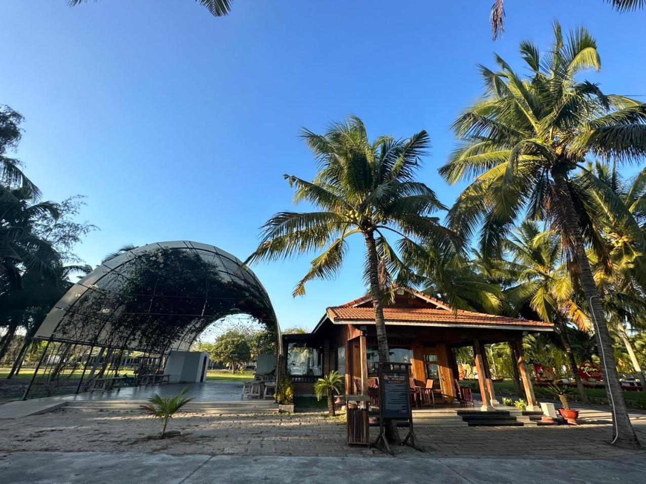 Dat Lanh Beach Resort La Gi