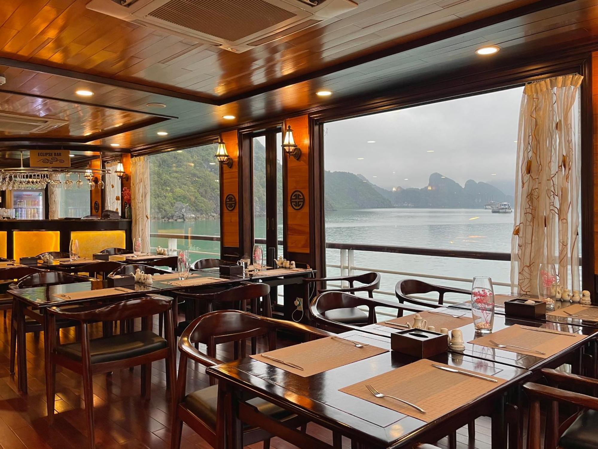 V'spirit Cruise Hạ Long