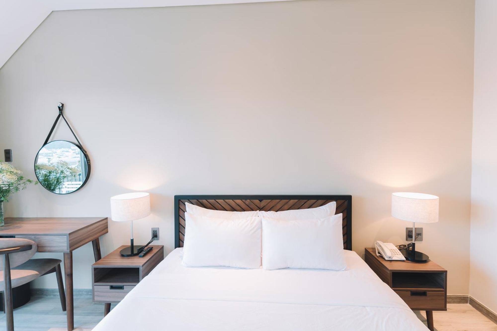 Hotel Canary