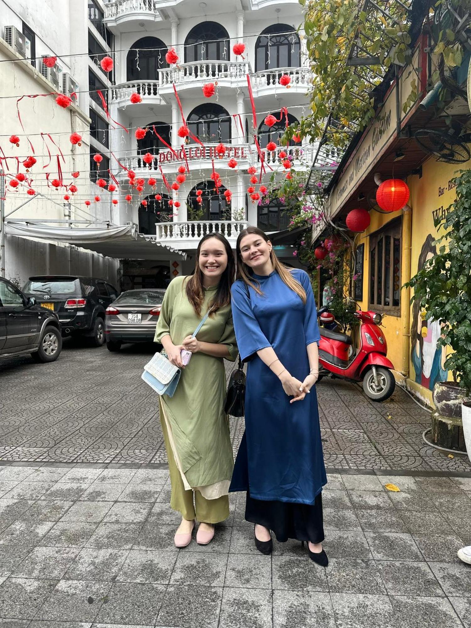 Dong Loi Hotel *