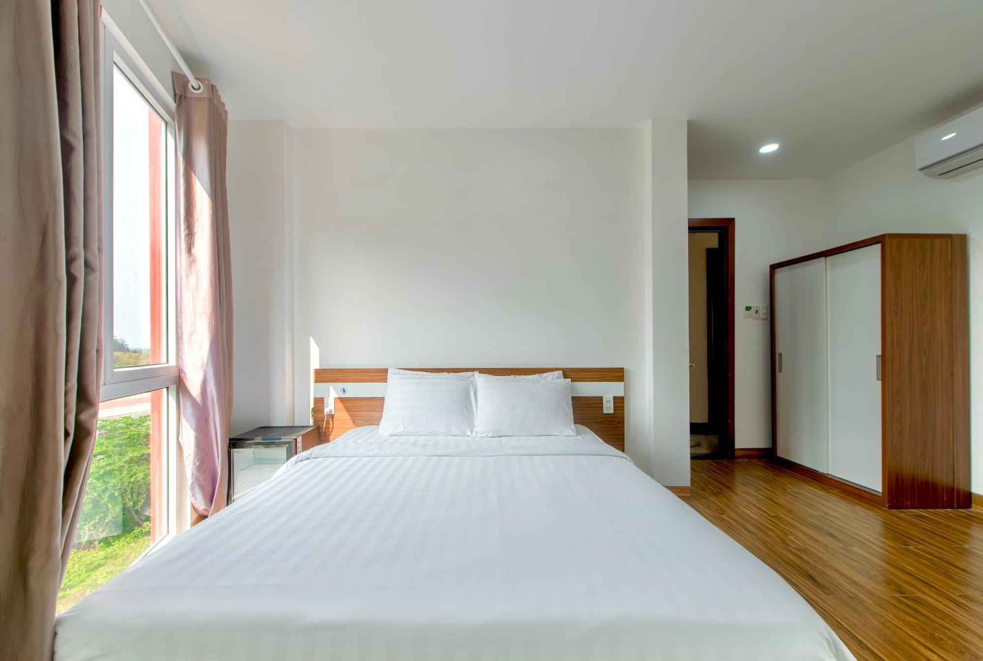 Khach San Cliffhouse 3*