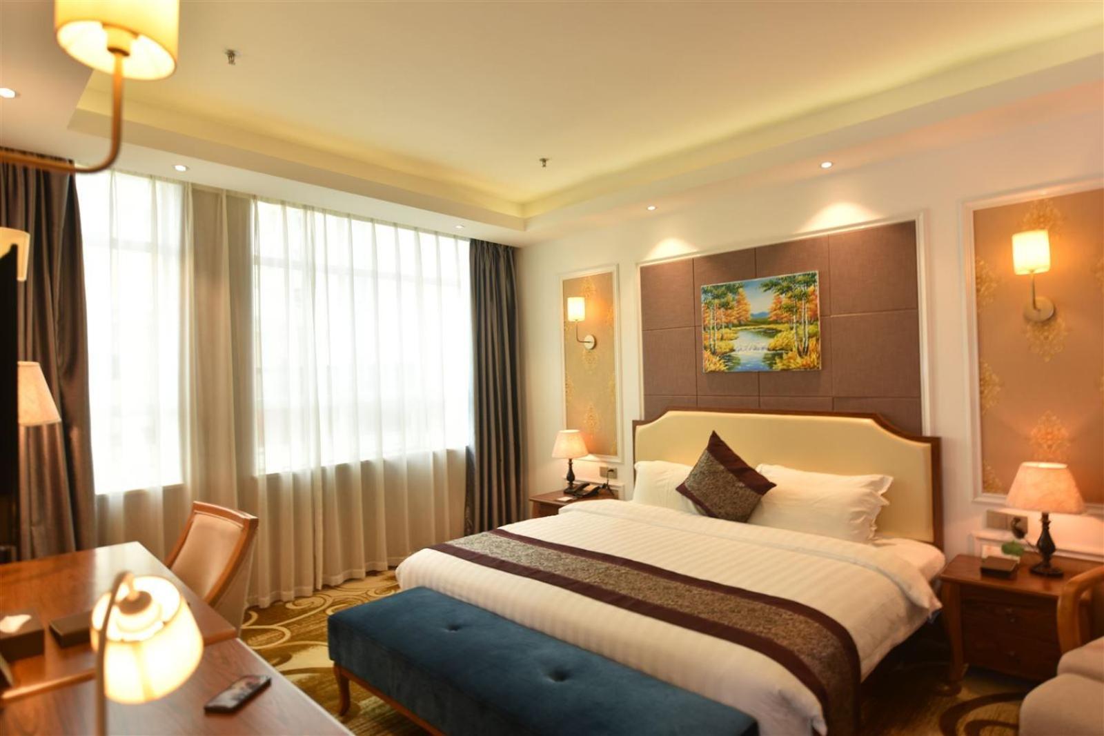 Hotel Hong Grand Mong Cai