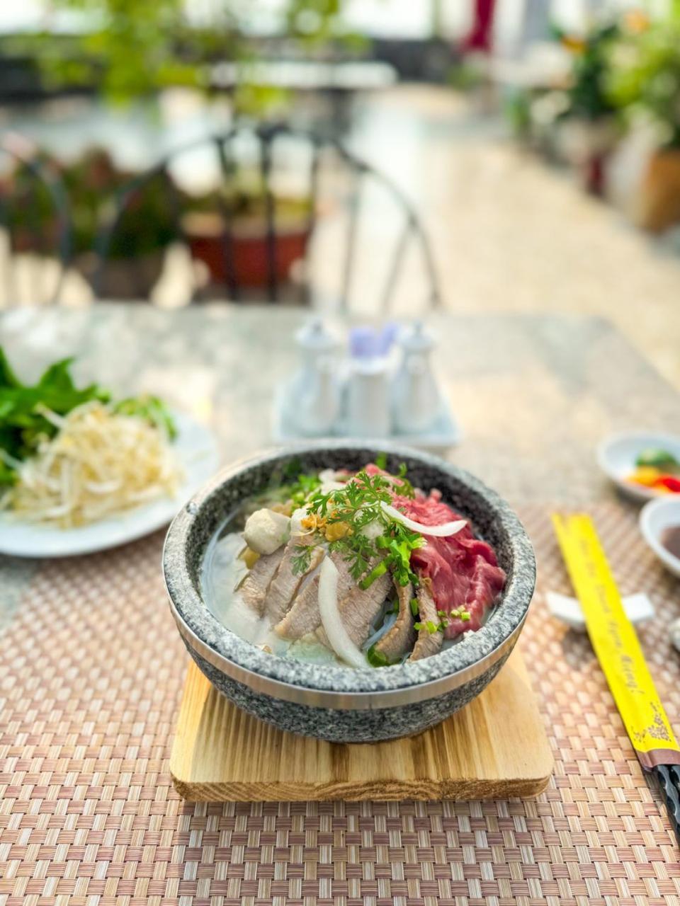 Khách sạn Hoa Binh 1 3*