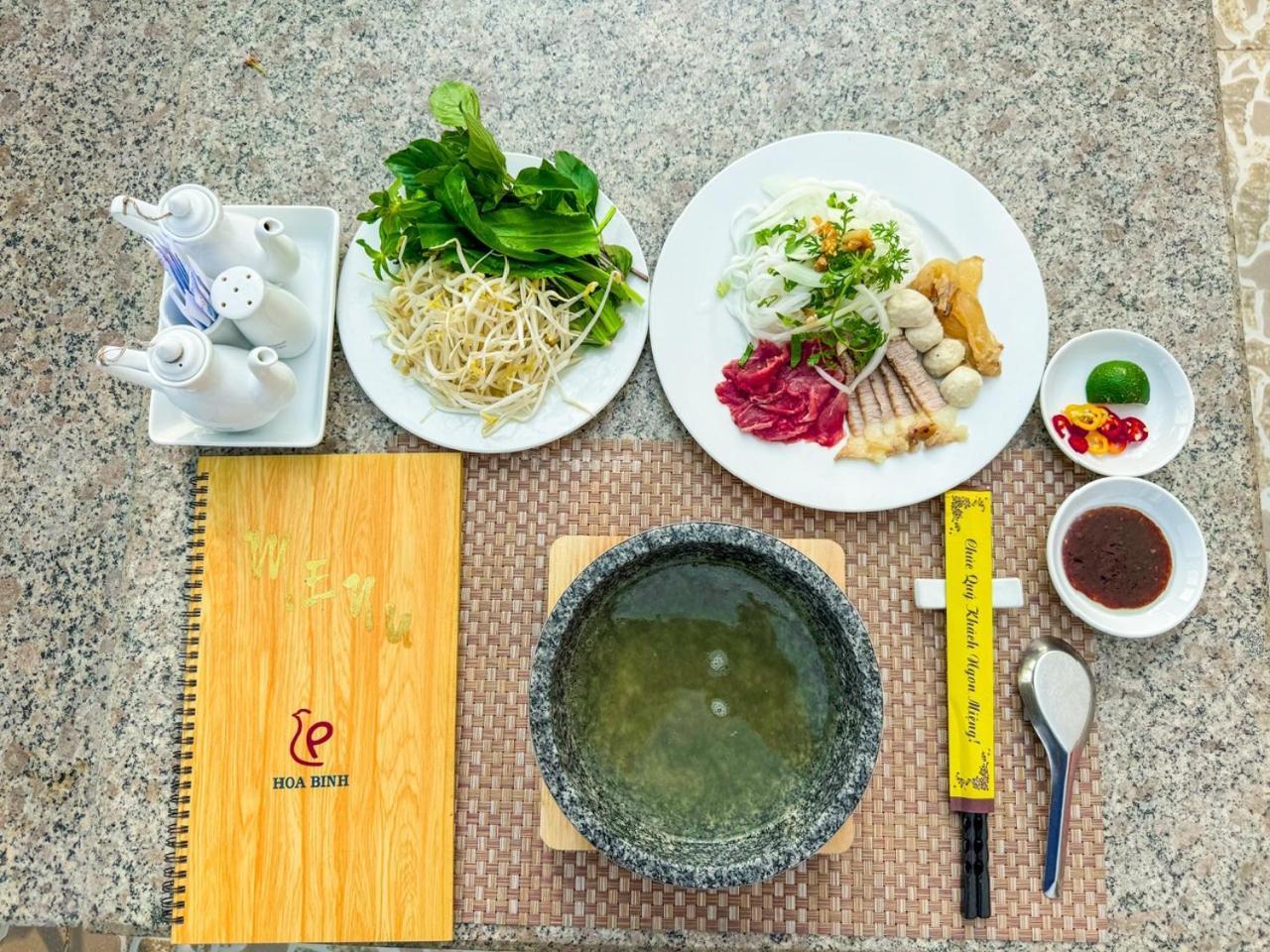 Hoa Binh 1 3*