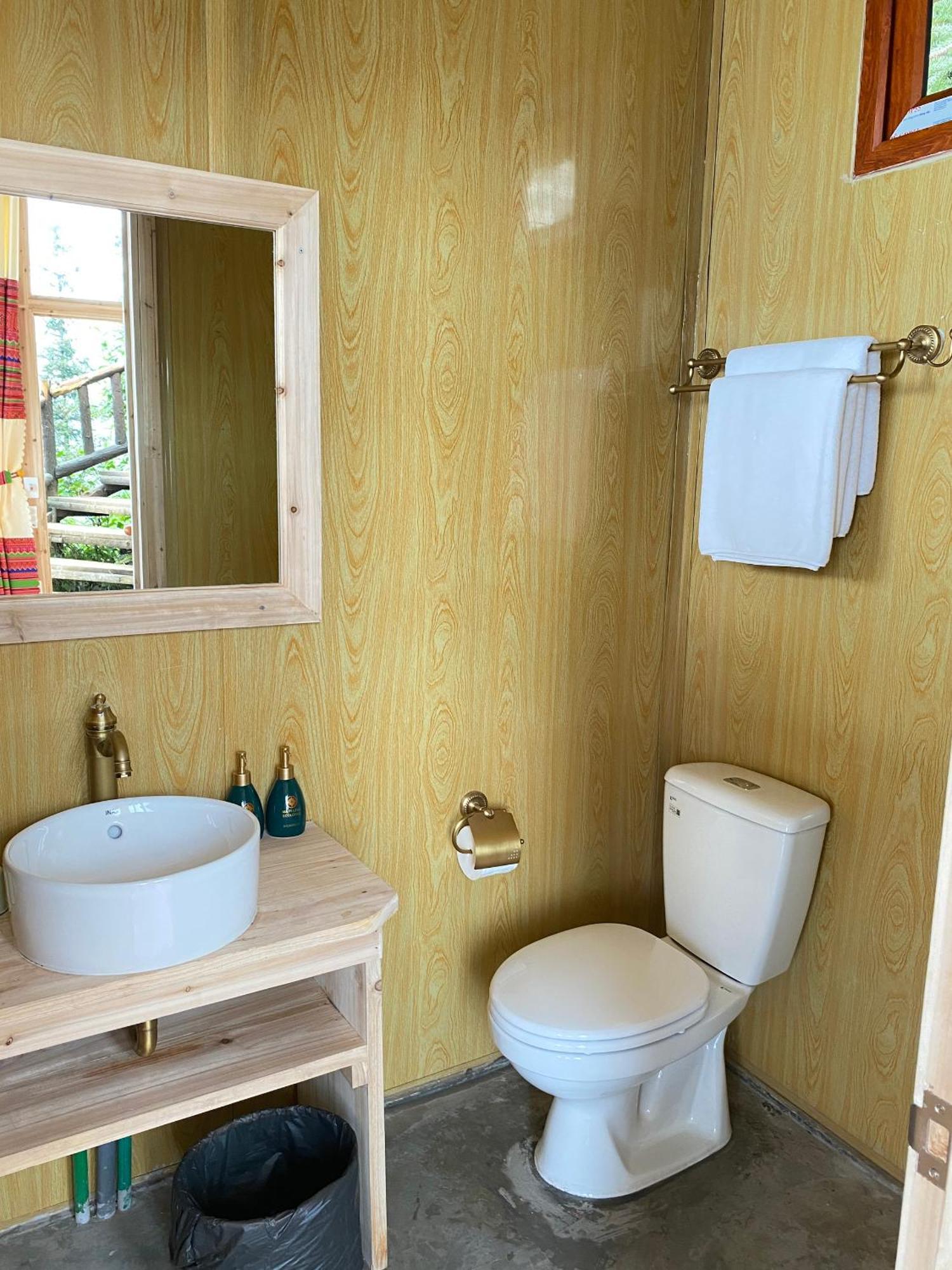 Ma Pi Leng Lodge