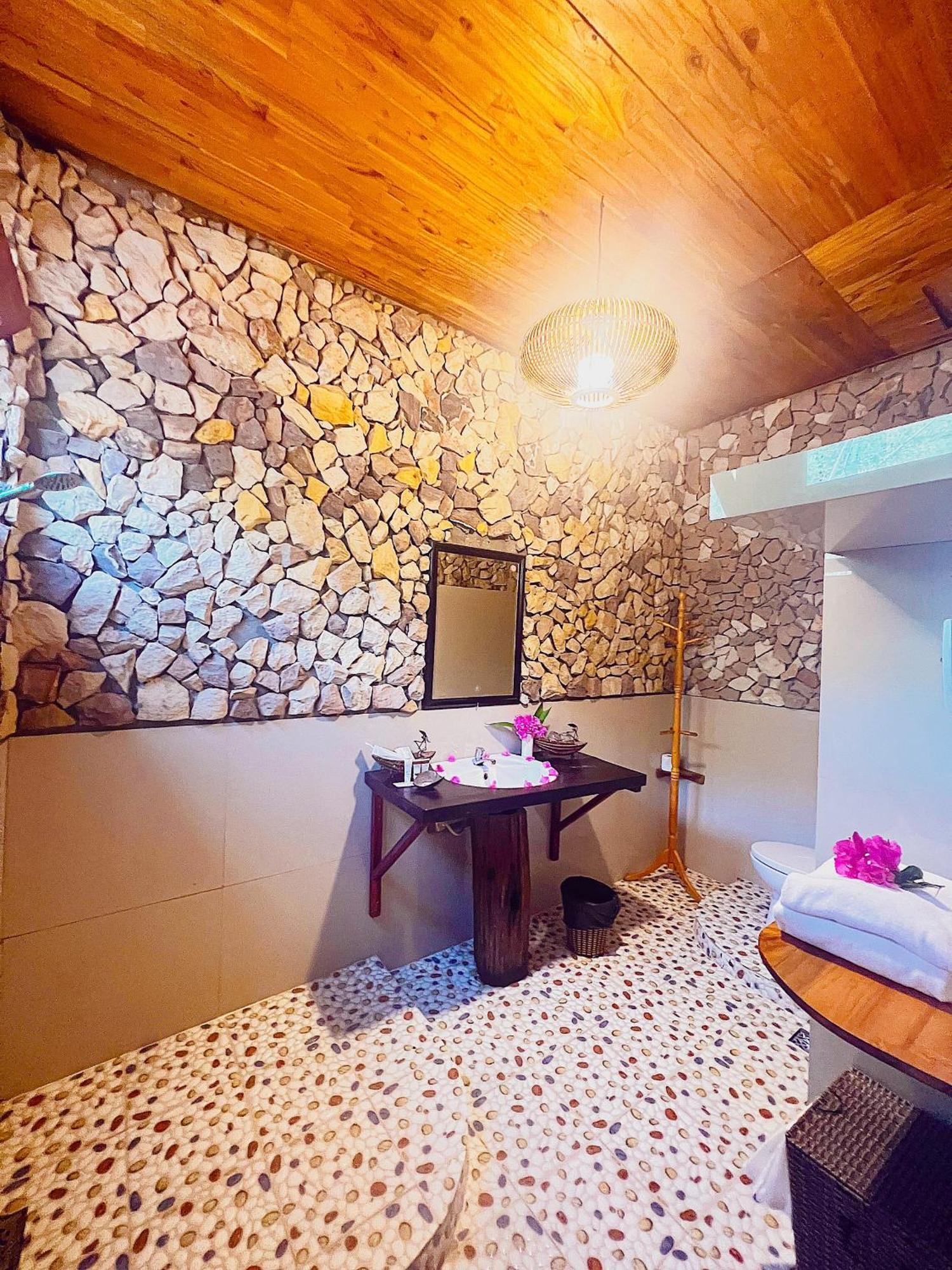 Chez Carole Hotel