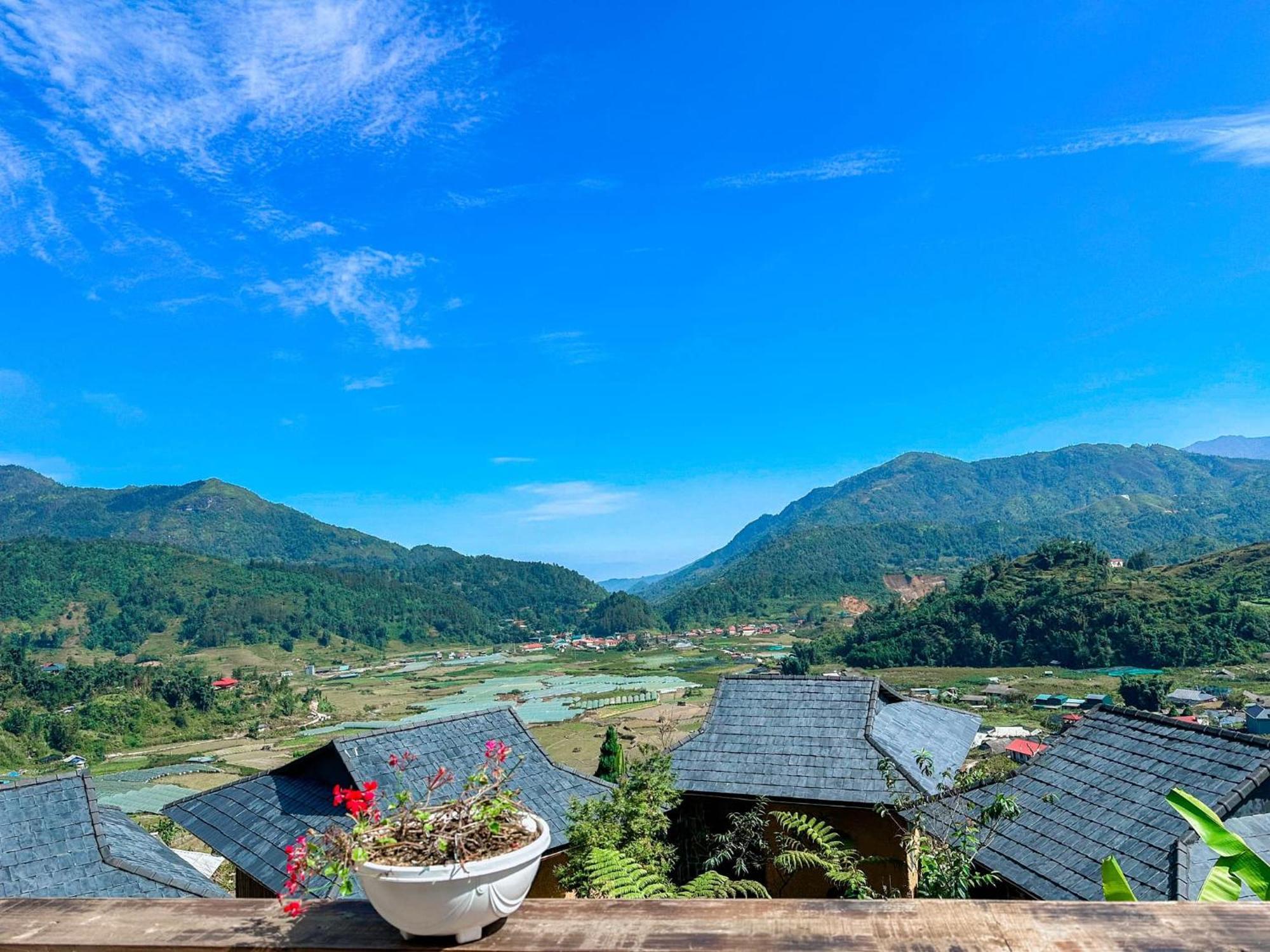 Black Ship Lodge Sa Pa