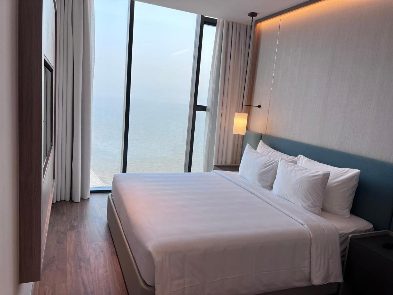 Anstay Residence By A La Carte Ha Long Apartment