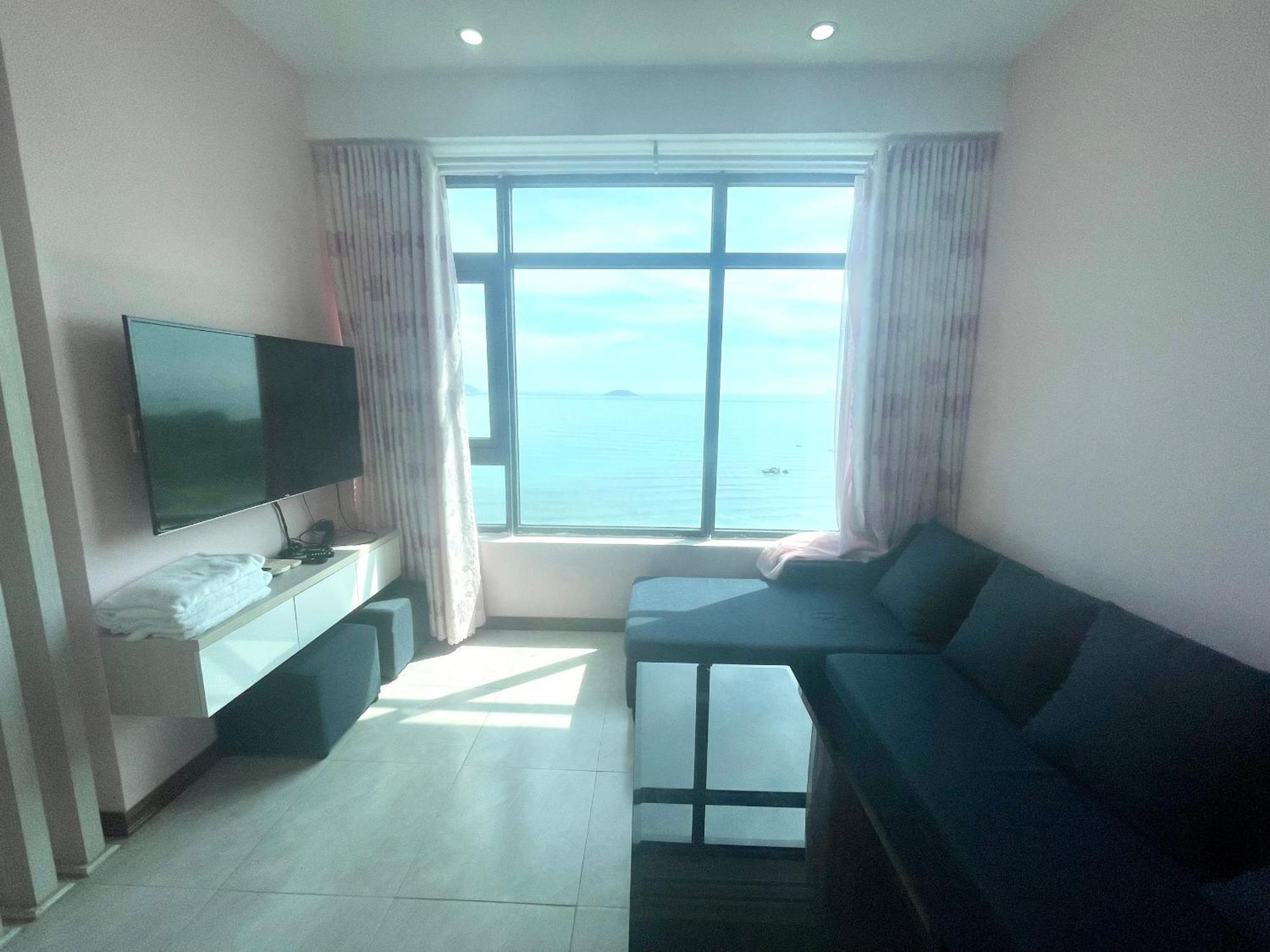 Apartment Beachfront Luxury -