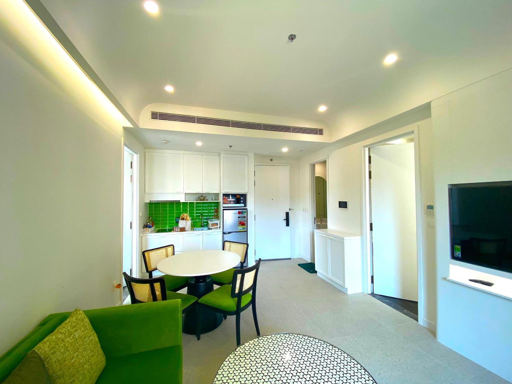 P.h.o Apartment *
