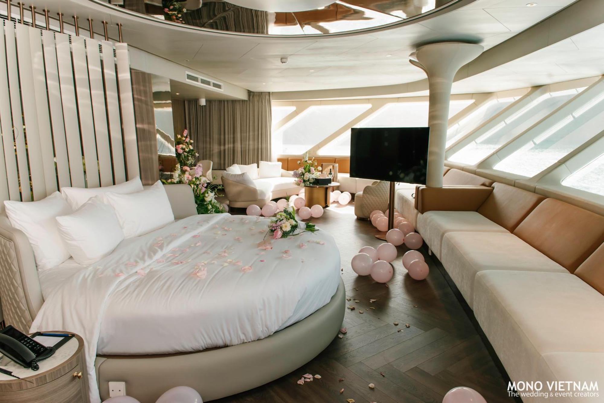  Essence Grand Halong Bay Cruise