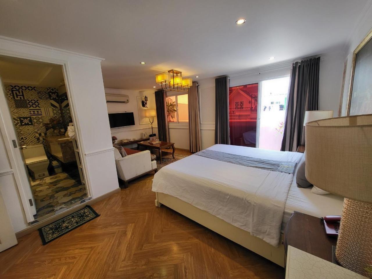 Saigon By Night Luxury 3* Ho-Chi-Minh-Stadt