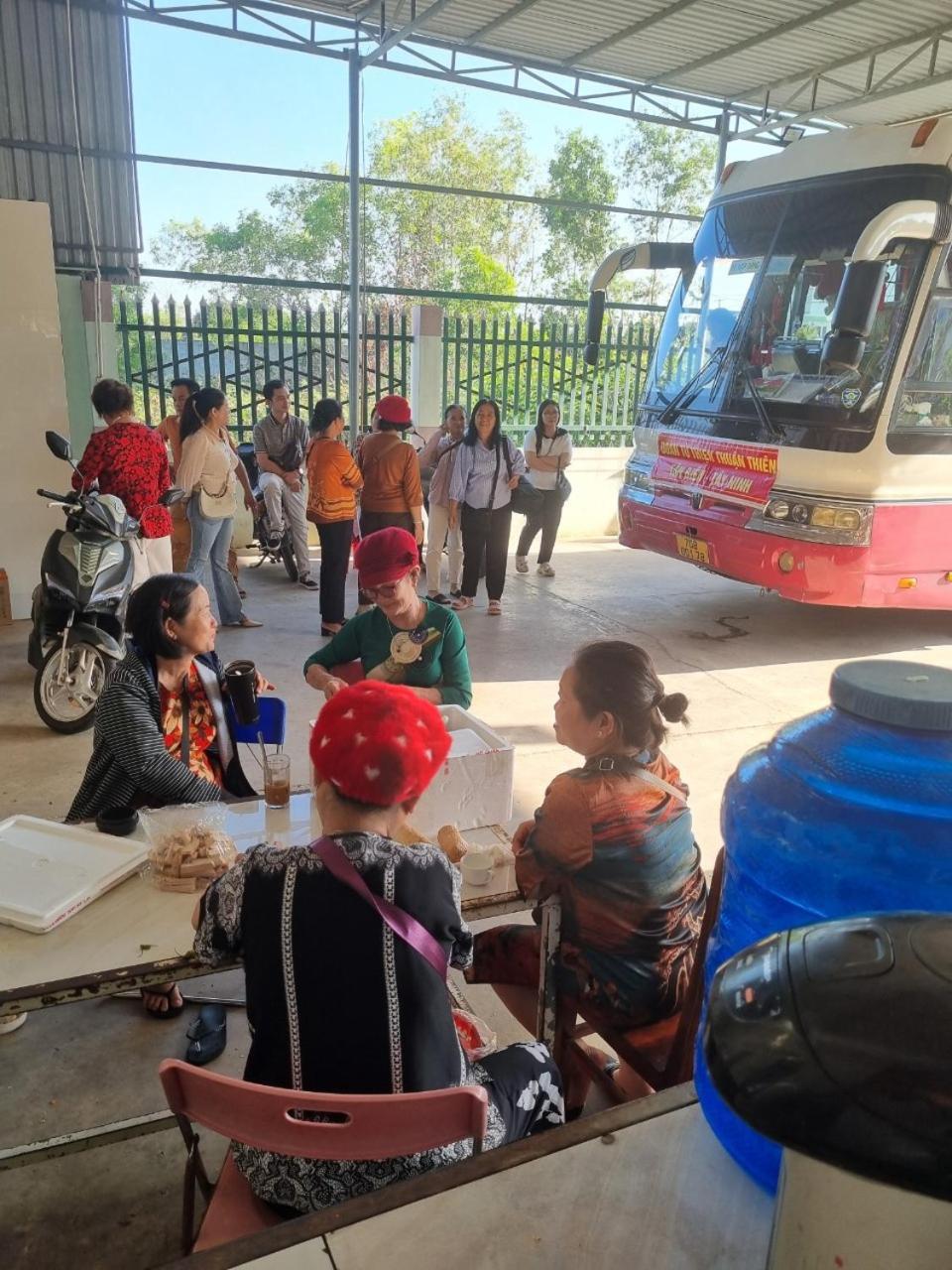 Khach San Ngoc Quynh La Gi