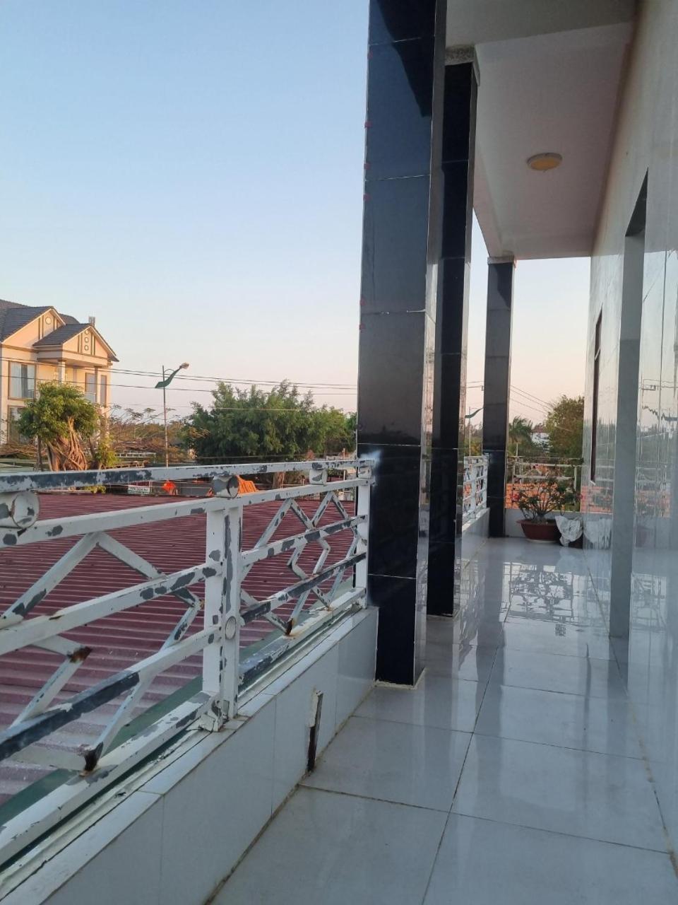 Hotel Khach San Ngoc Quynh La Gi