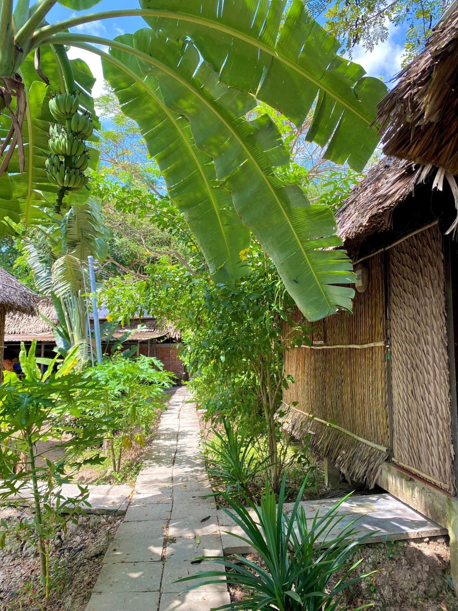 Hometravel Mekong Tho Resort