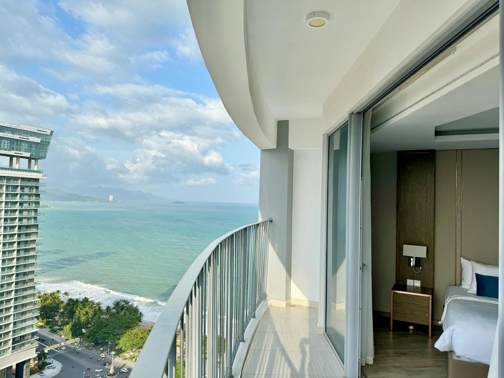 Panorama Luxury Front Apartment