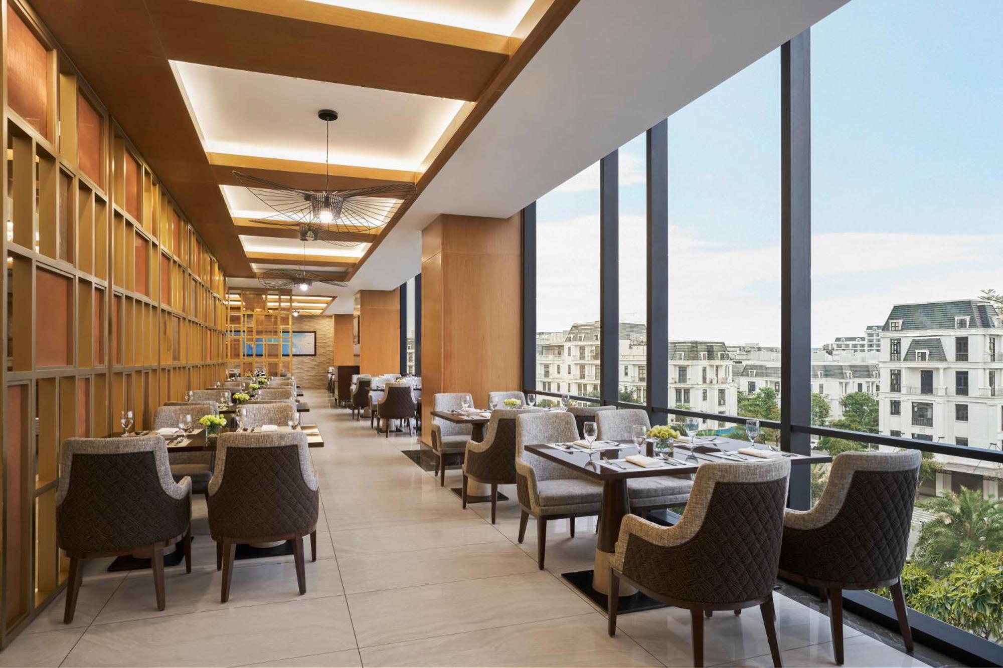 Sheraton Phong 5*