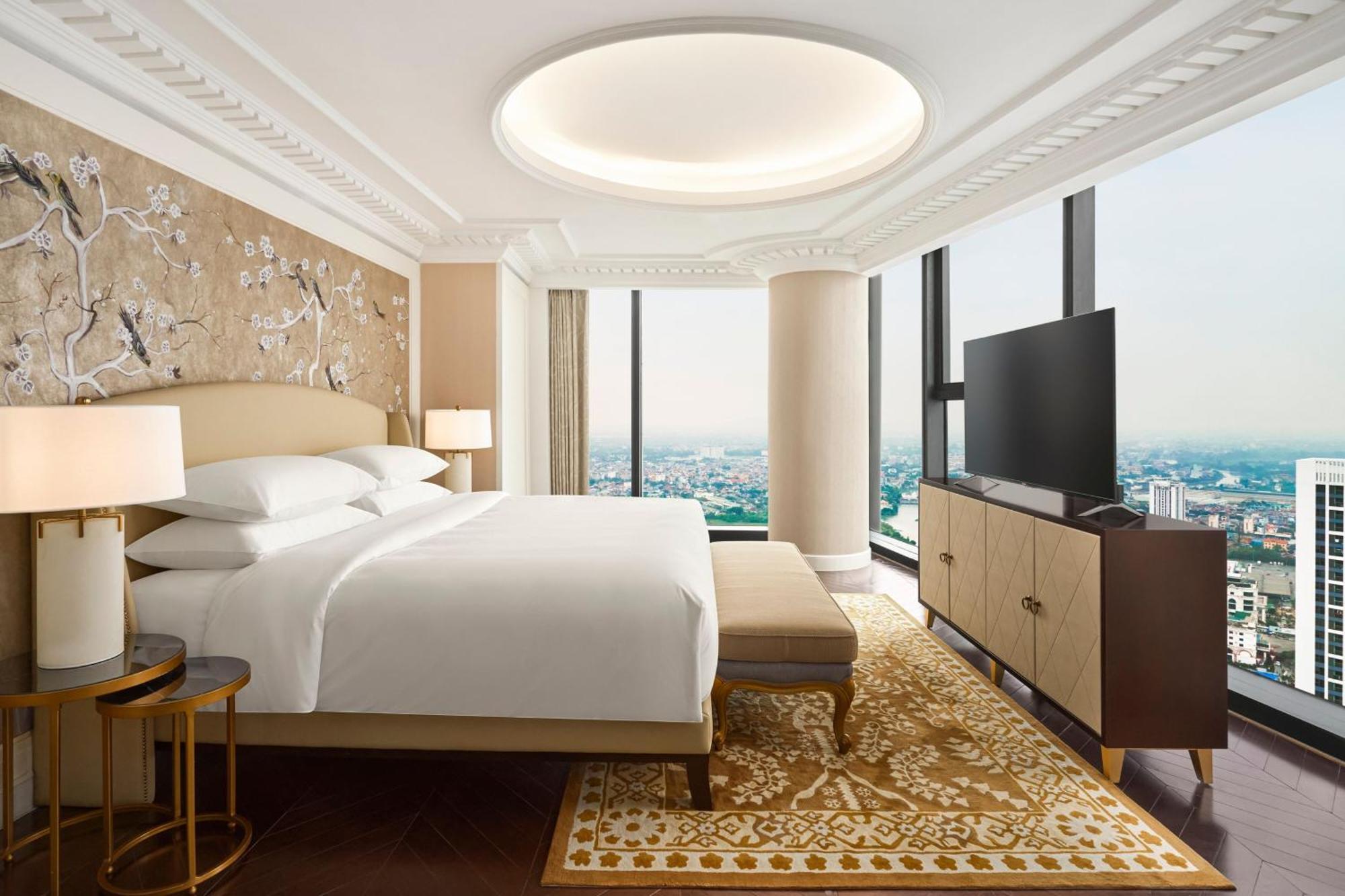 Sheraton Phong Hotel 5*