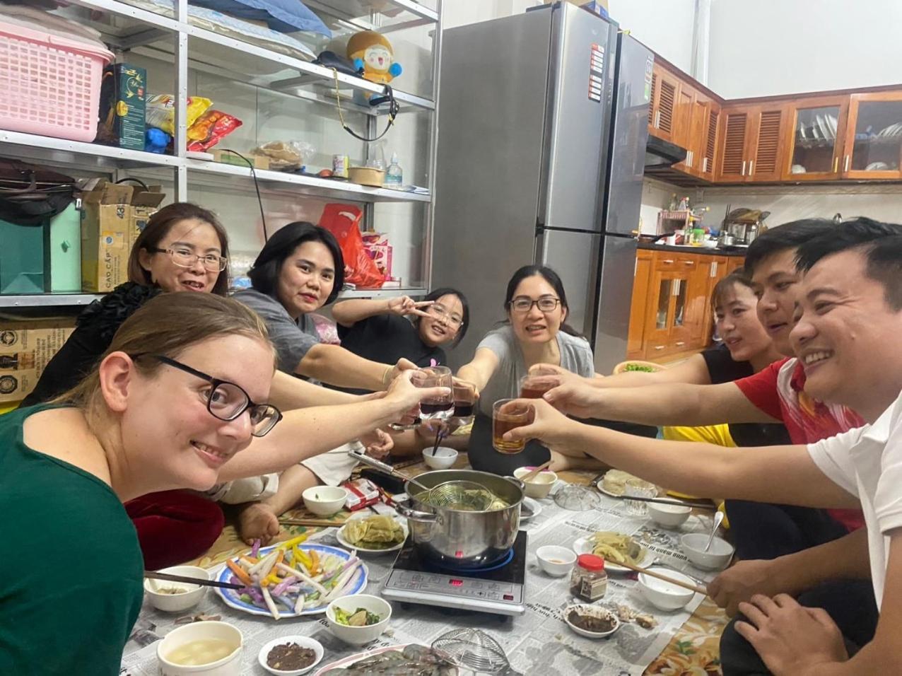 Hang Thuong - Motorbikes And Tour