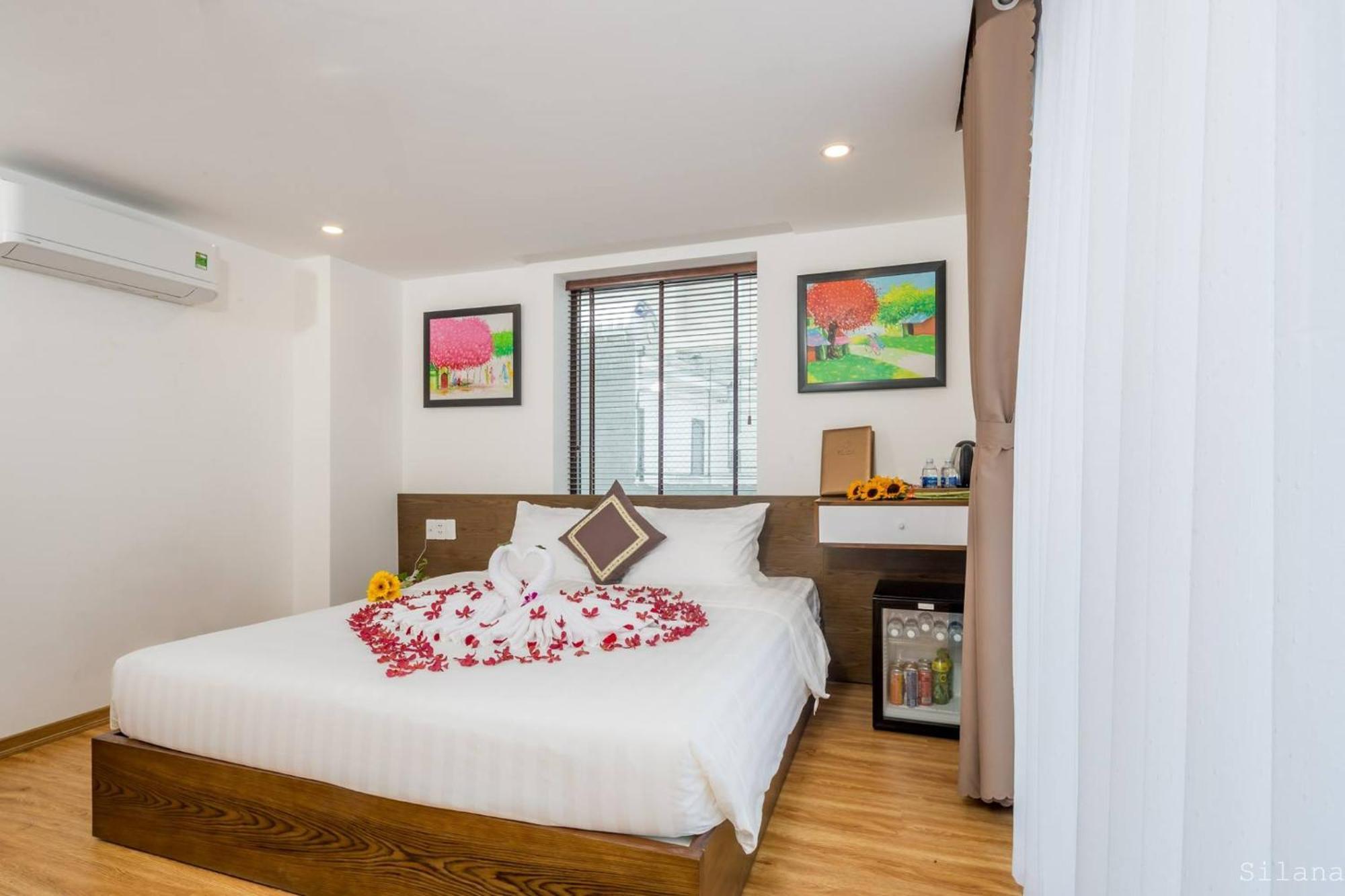 Silana Beachfront & Hotel 2*