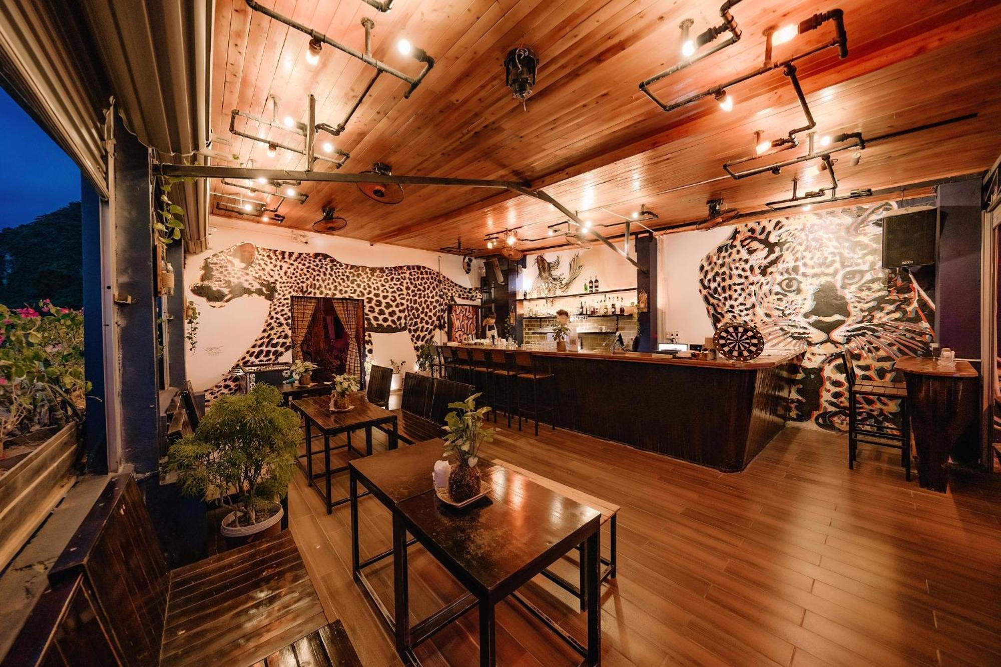 Hostel Catba Pod - Restaurant And Rooftop Bar Dong Khe Sau