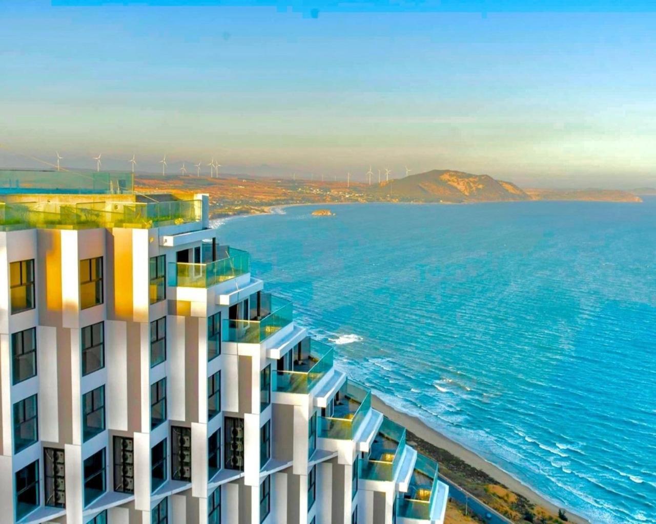 Mandala Brynn Beachfront Condotel *