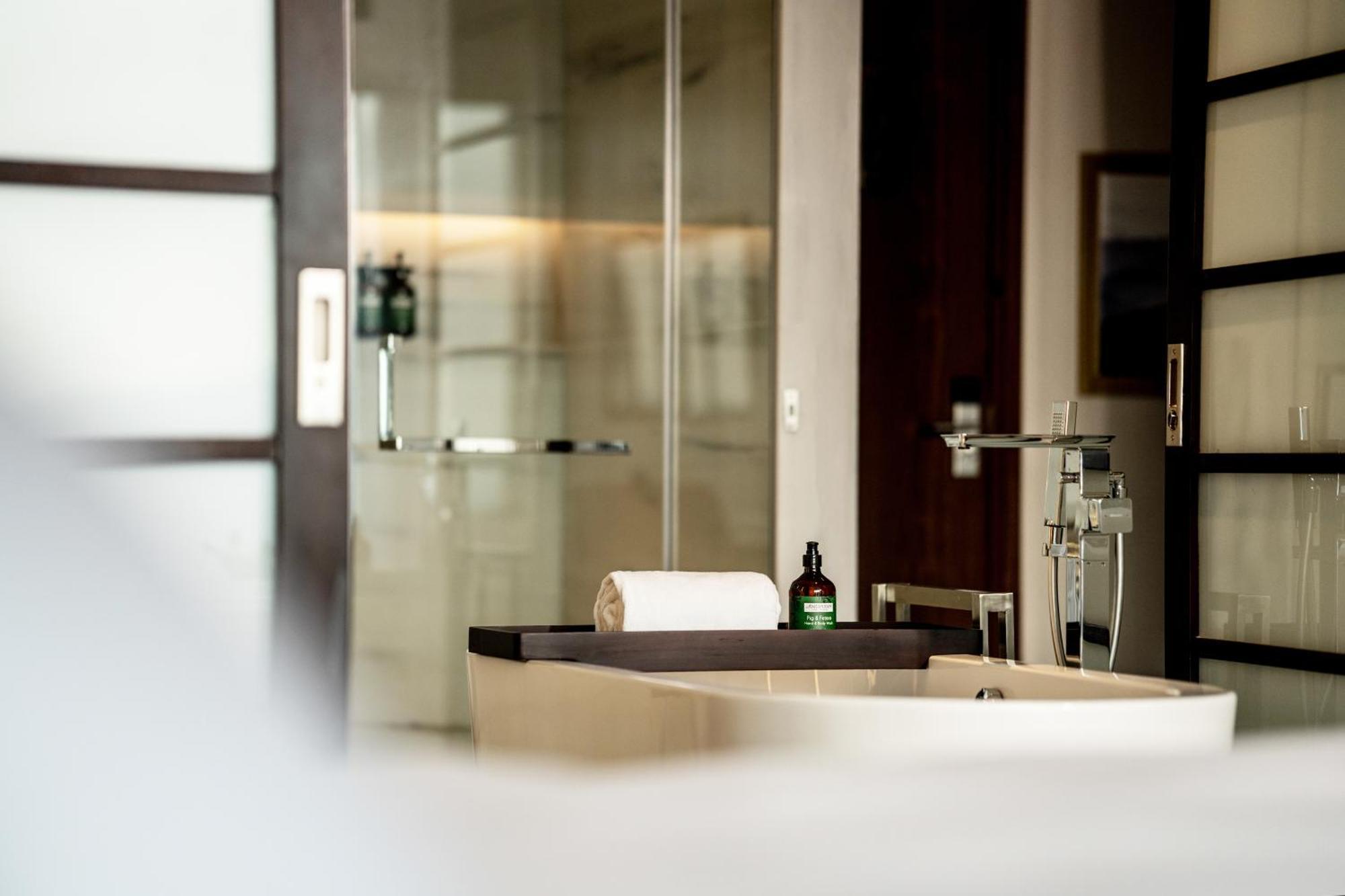 Crowne Plaza Centre By Ihg Hotel 5*