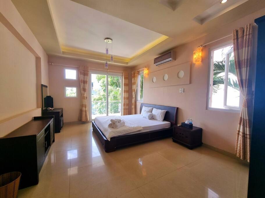 Villa Promotion 20% 4 Bedrooms, Near Beach, Comfort Nha Trang