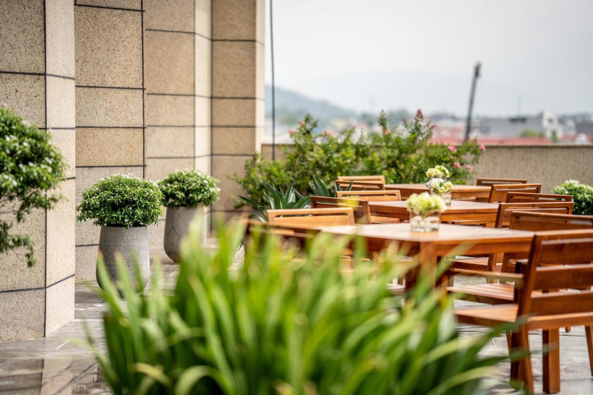 Crowne Plaza Centre By Ihg Hotel Vinh Yen