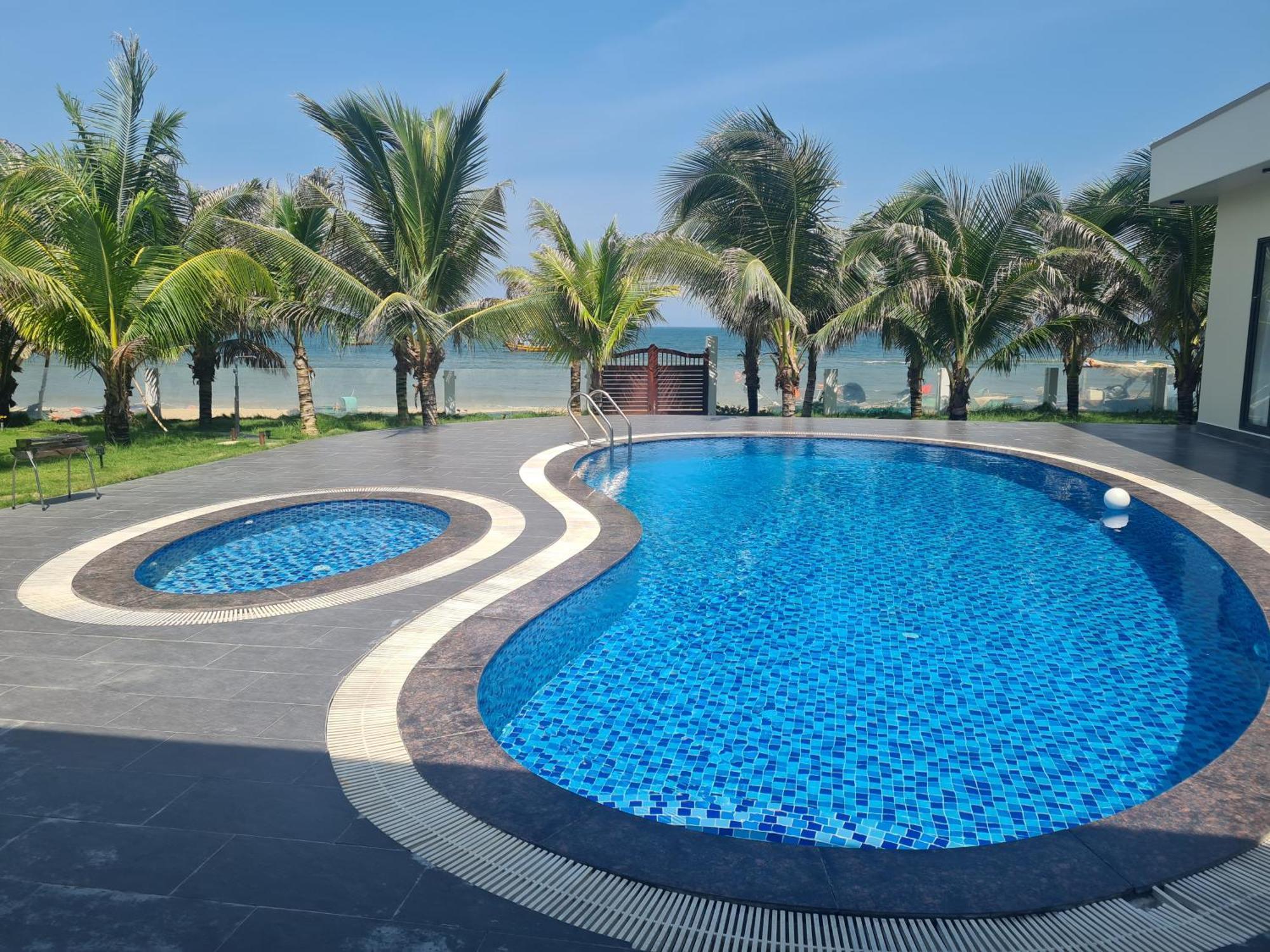 Villa Lang Chai Beachfront