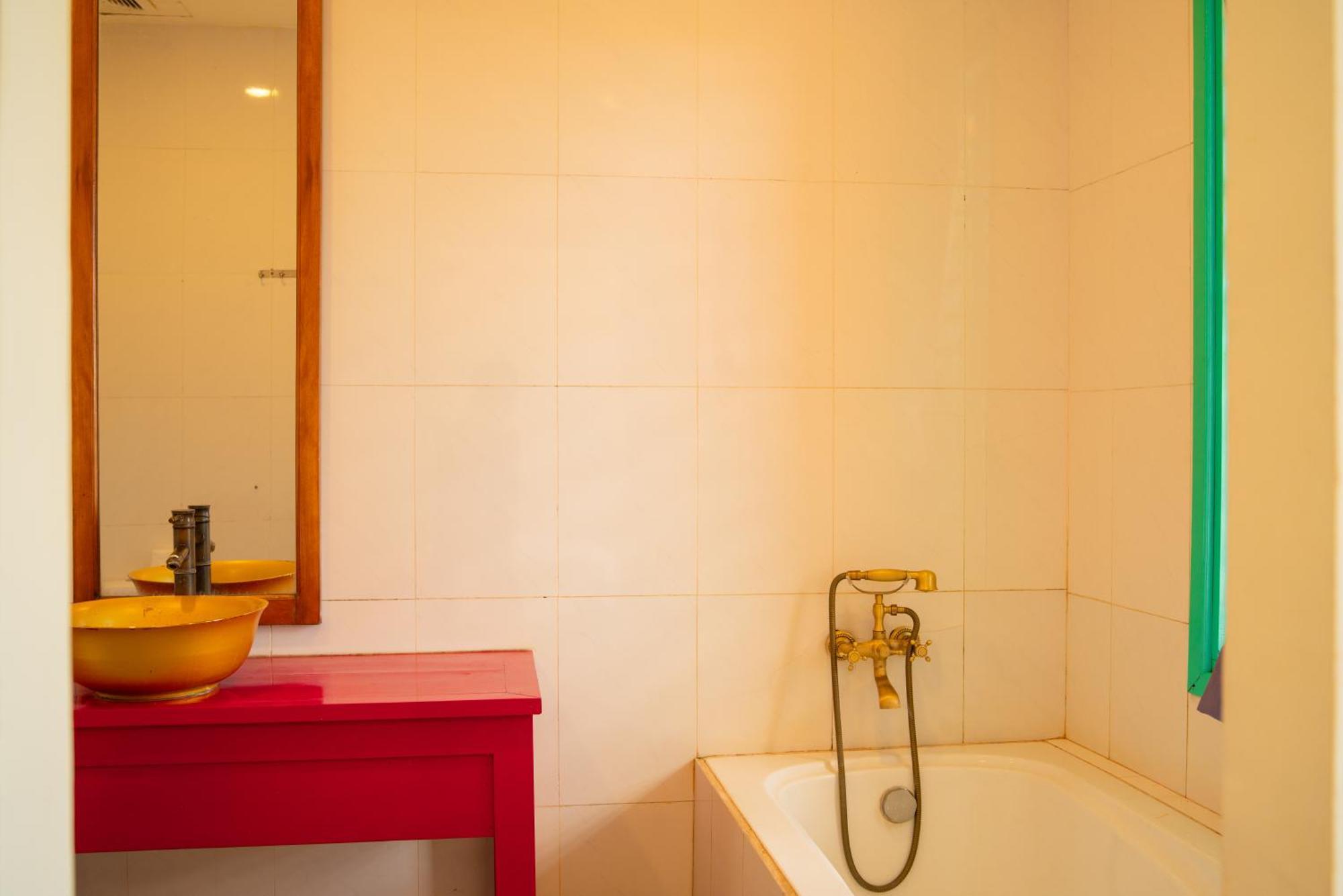 Ivory Falls Resort Di Linh