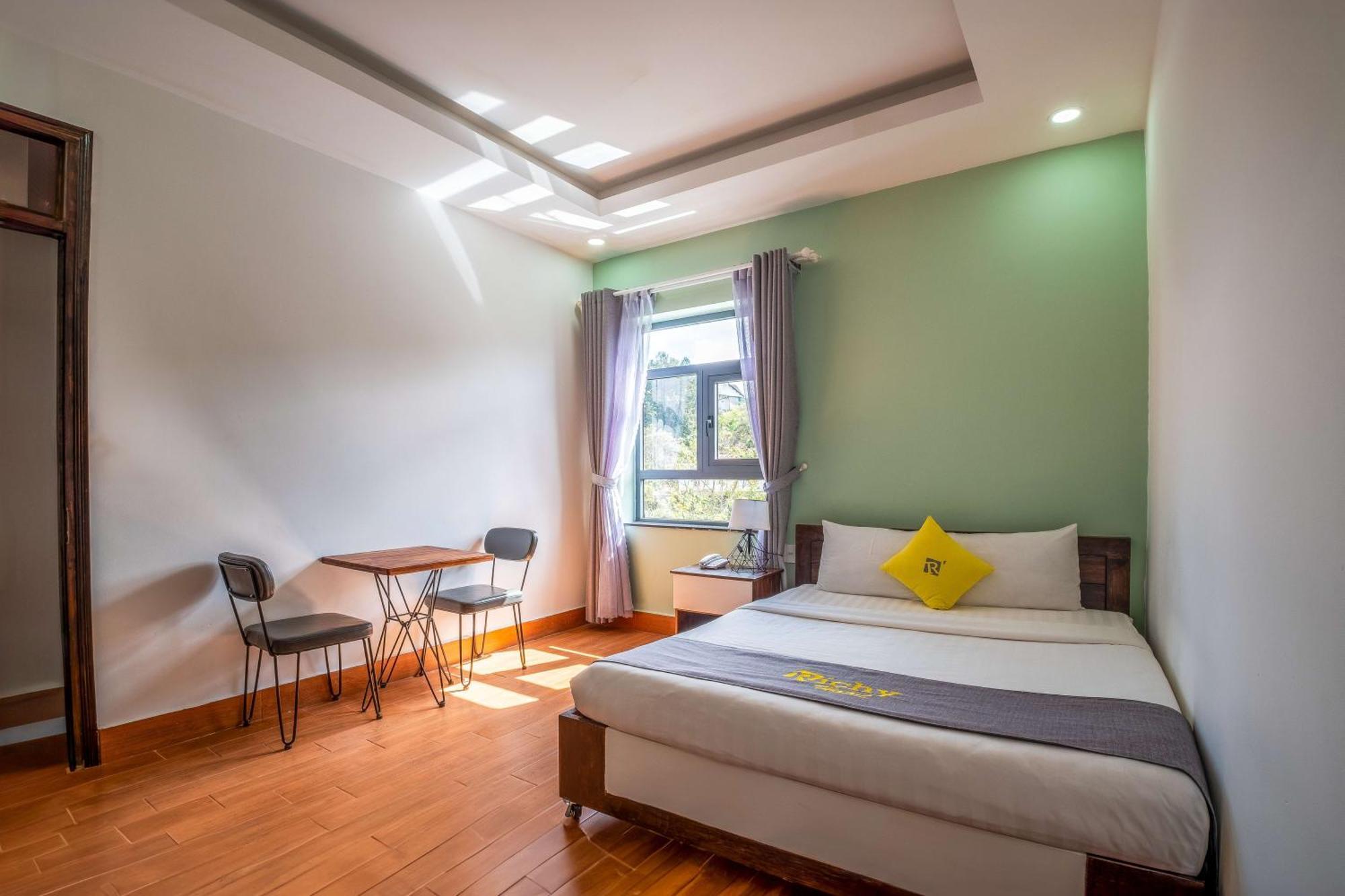 Richy Hotel