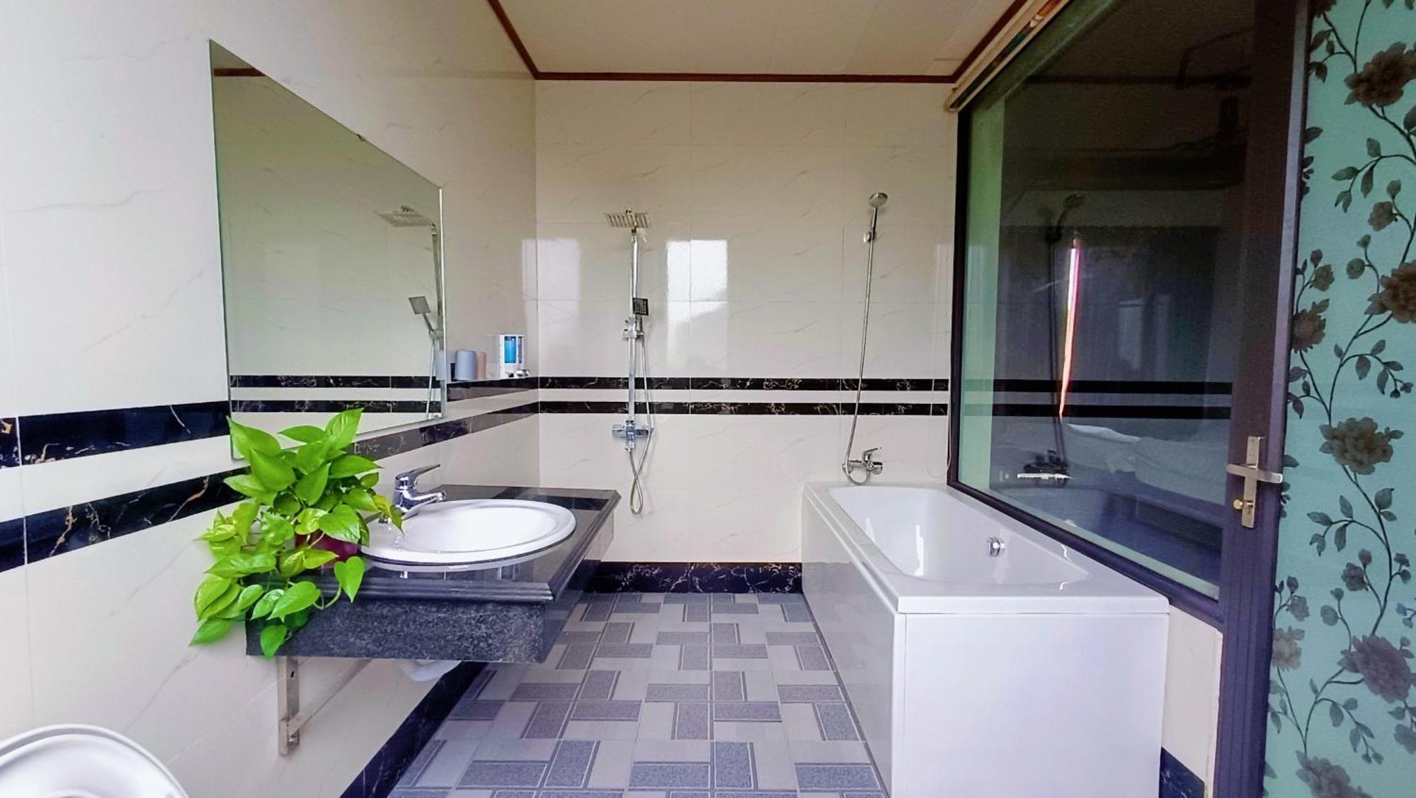 Bed & Breakfast Ninh Binh Kong's