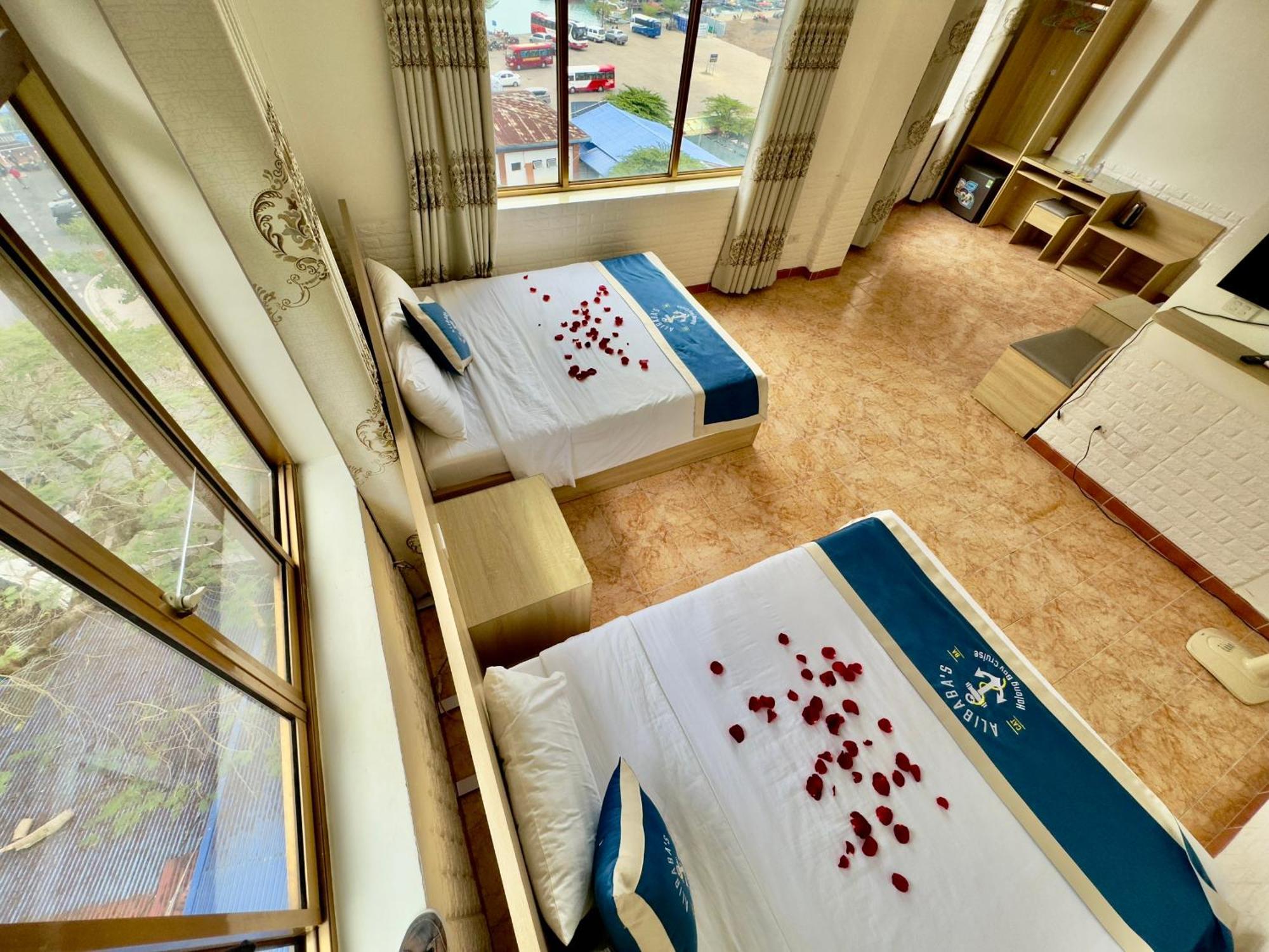 Cat Ba Plaza Hotel Dong Khe Sau