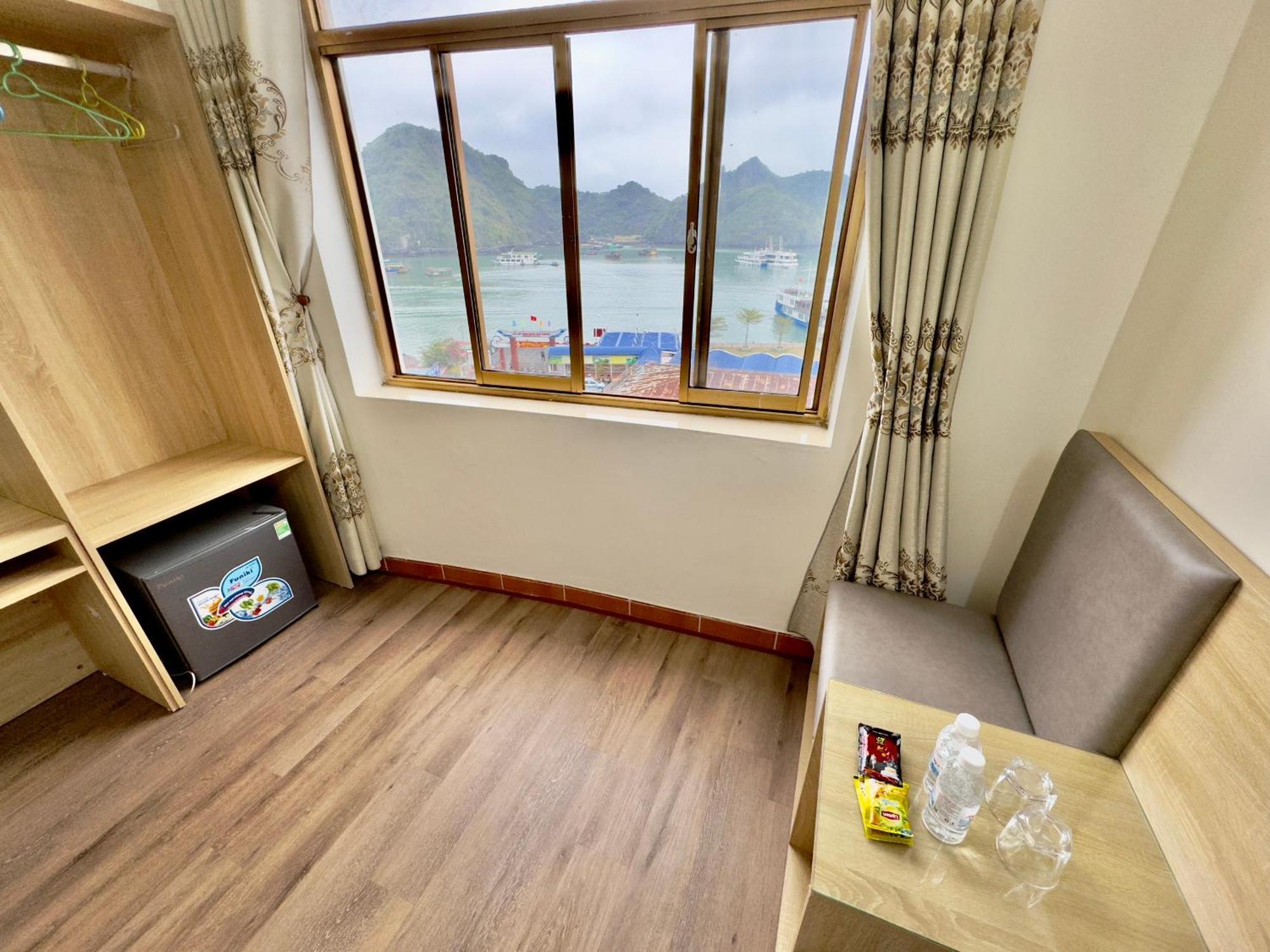 Hotel Cat Ba Plaza